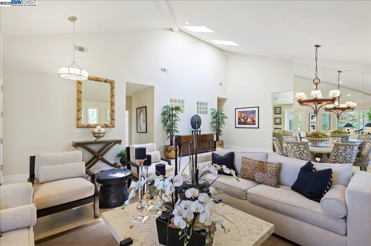 Detail Gallery Image 12 of 39 For 2178 Inverness Ct, Pleasanton,  CA 94588 - 3 Beds | 2/1 Baths