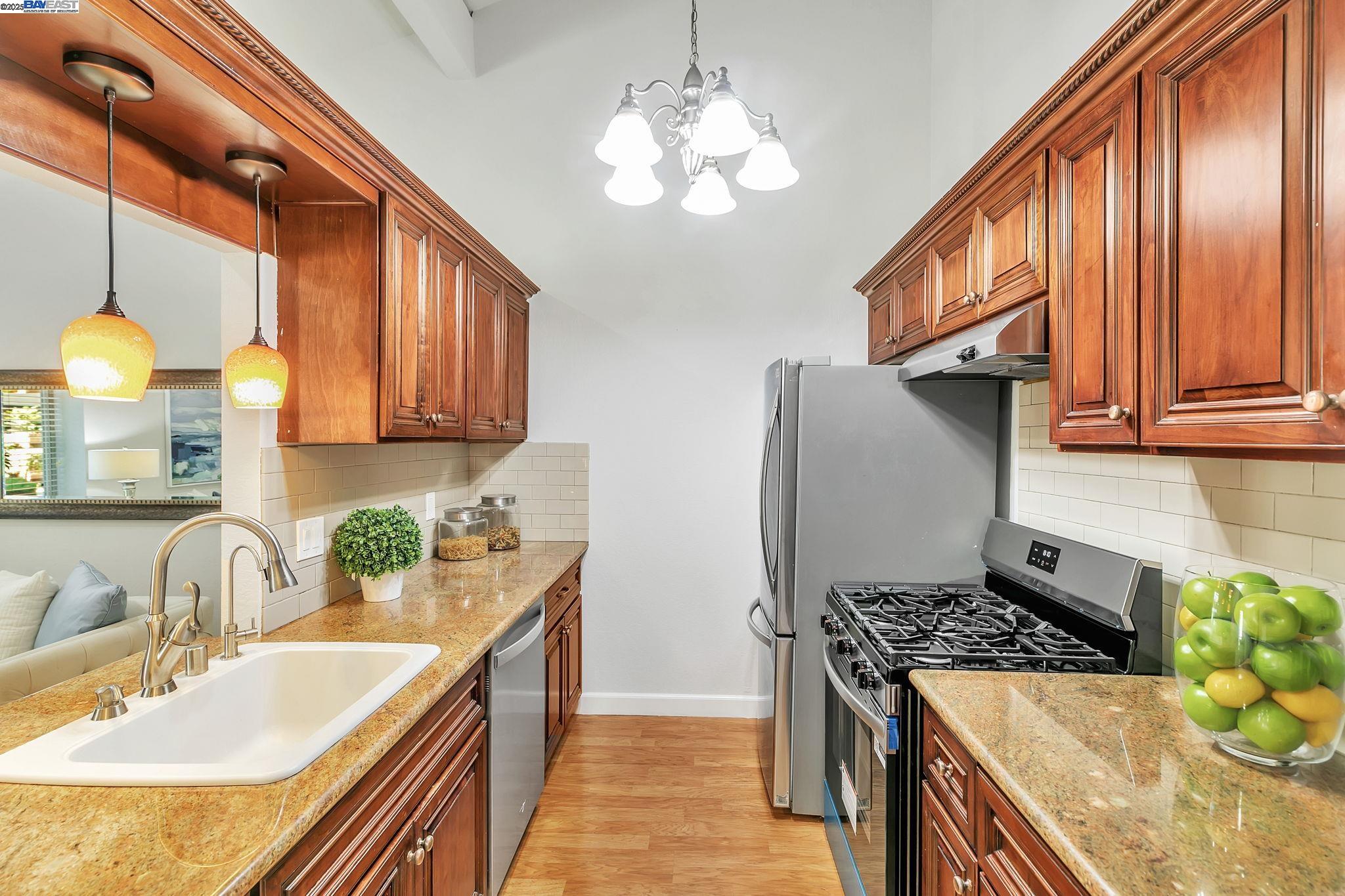 Photo #5: 41113492 Listing 