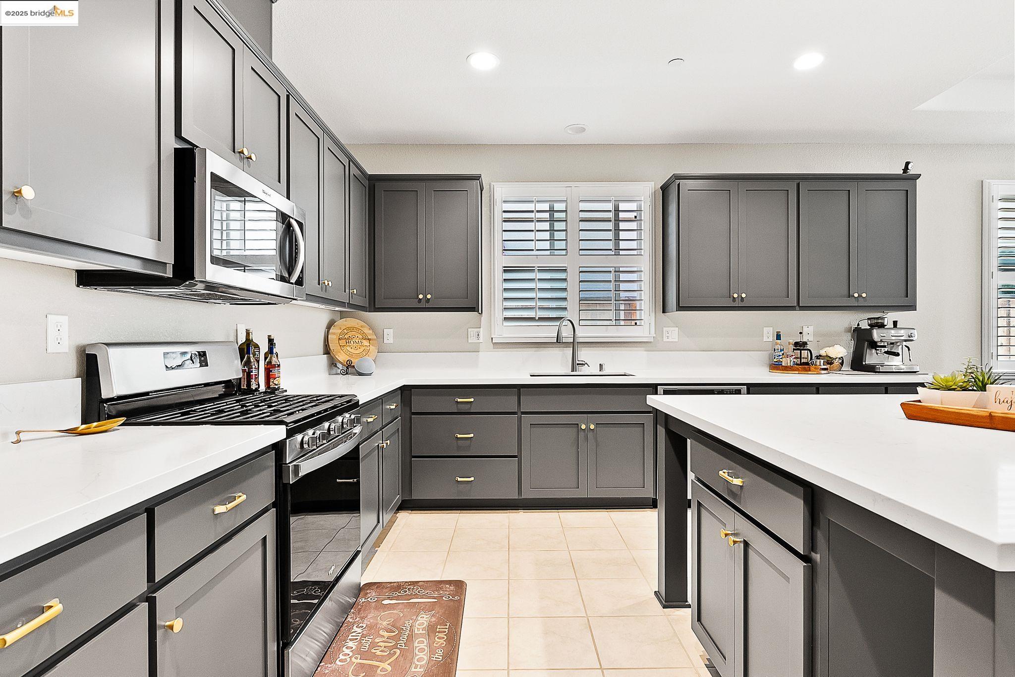 Detail Gallery Image 5 of 34 For 515 Longhorn Way, Oakley,  CA 94561 - 4 Beds | 3 Baths