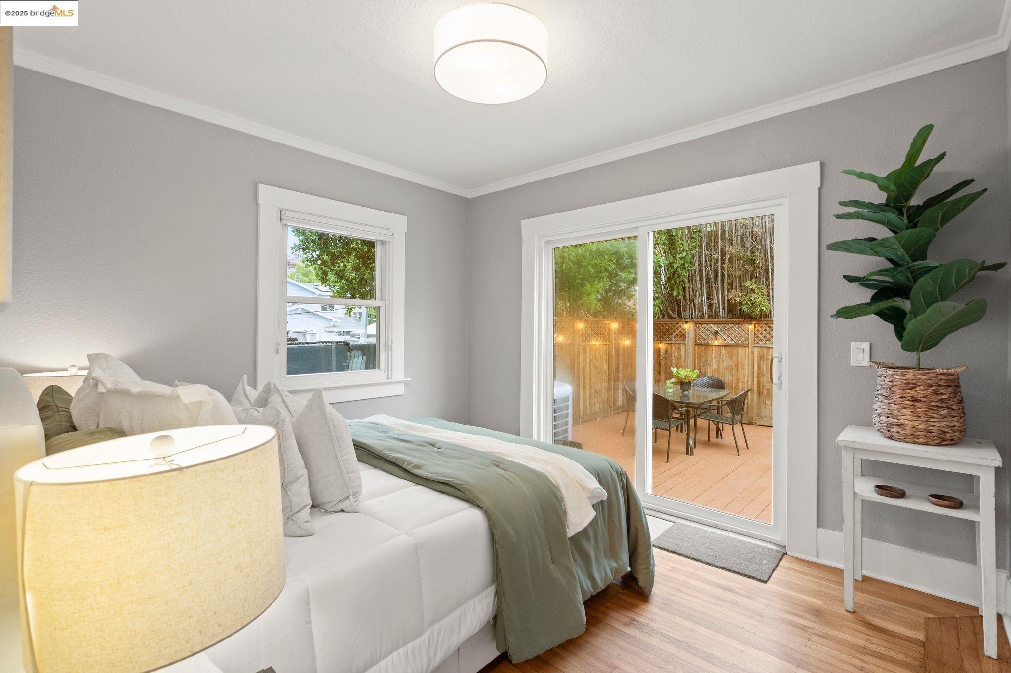 Detail Gallery Image 13 of 30 For 1006 Glendora Ave, Oakland,  CA 94602 - 2 Beds | 1 Baths