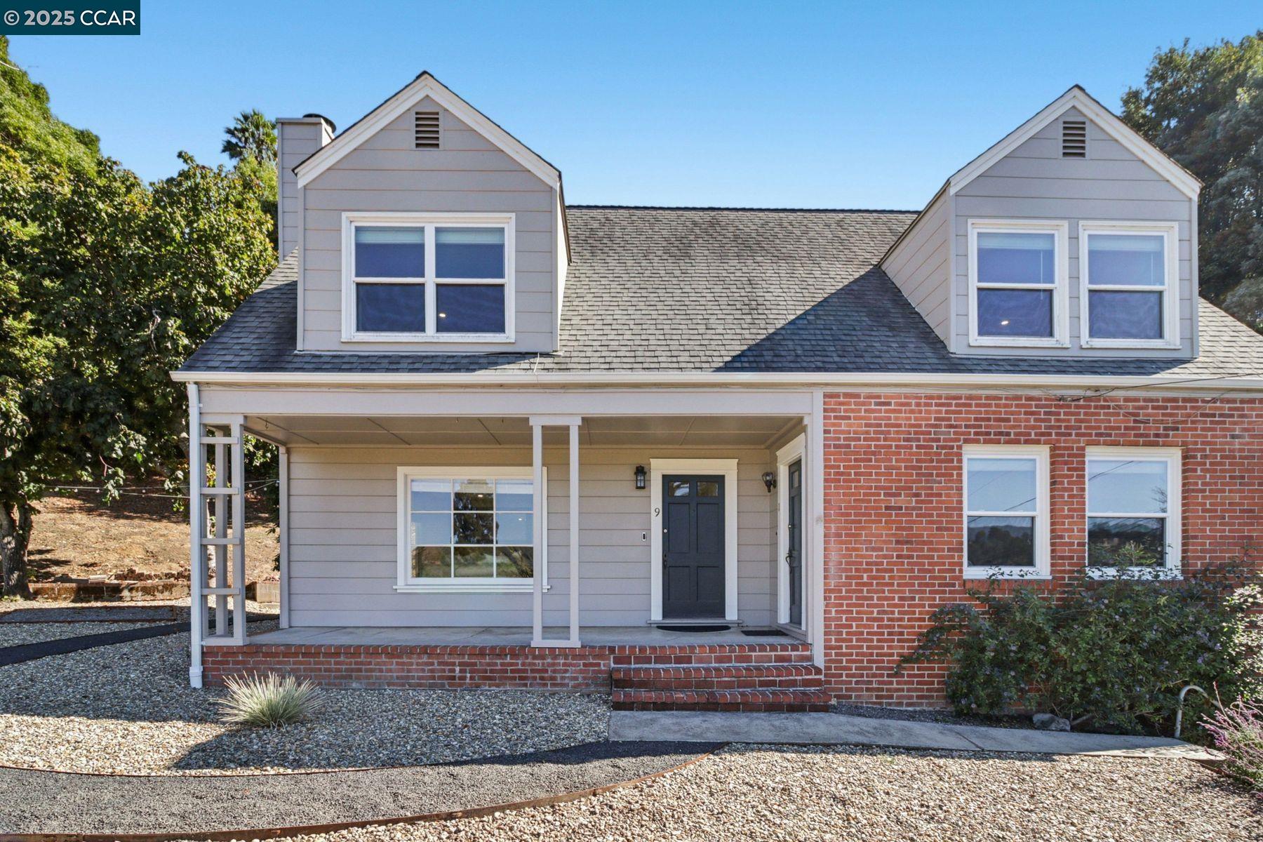 Detail Gallery Image 3 of 36 For 9 Clotilda Ct, Mill Valley,  CA 94941 - – Beds | – Baths