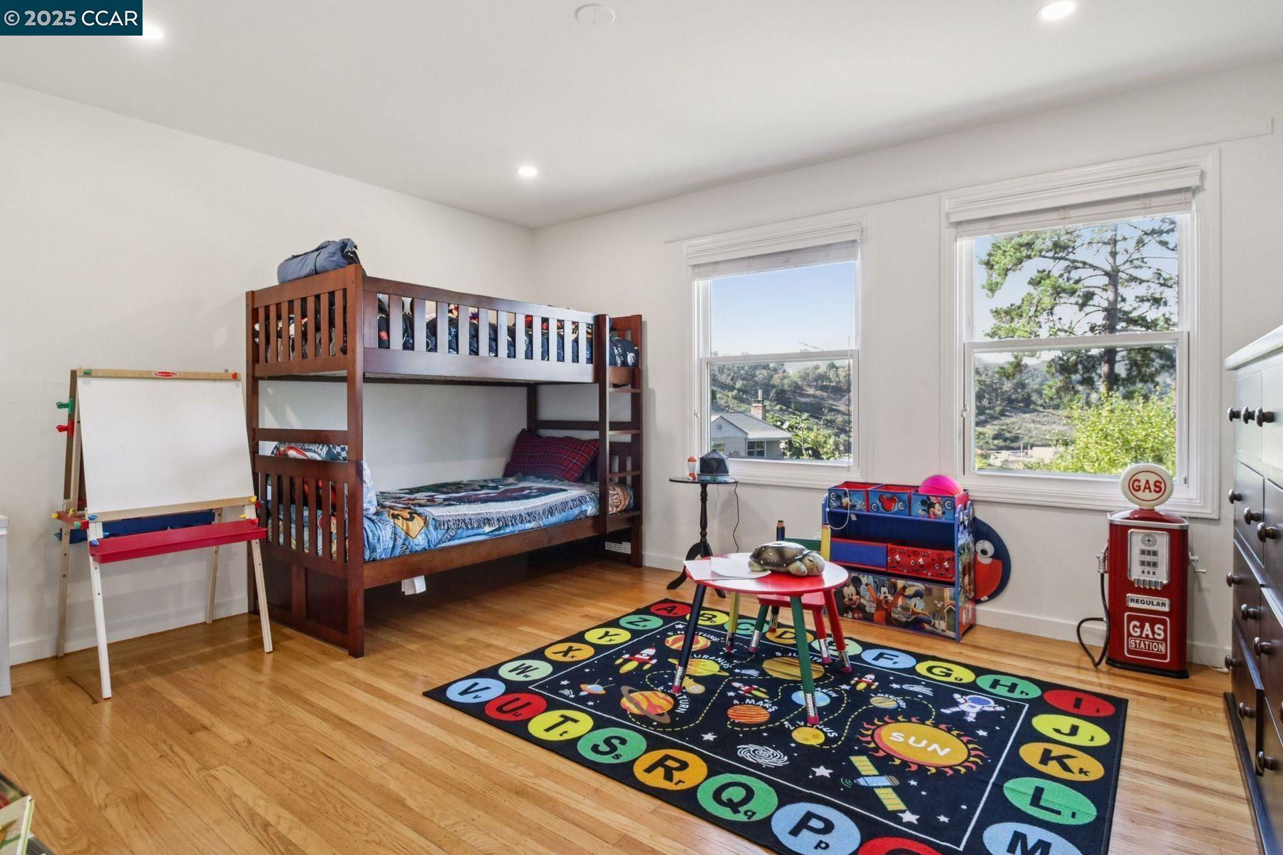 Detail Gallery Image 25 of 36 For 9 Clotilda Ct, Mill Valley,  CA 94941 - – Beds | – Baths