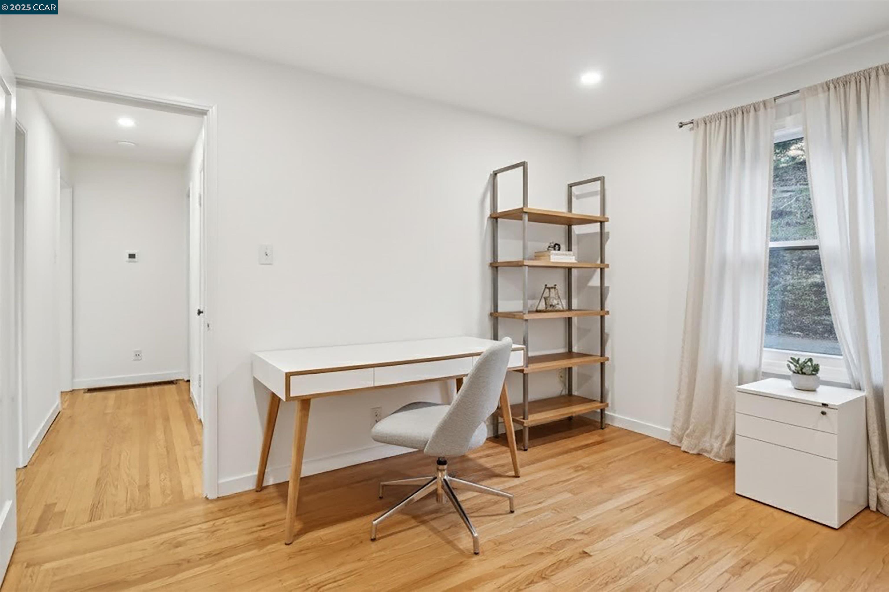 Detail Gallery Image 27 of 36 For 9 Clotilda Ct, Mill Valley,  CA 94941 - – Beds | – Baths