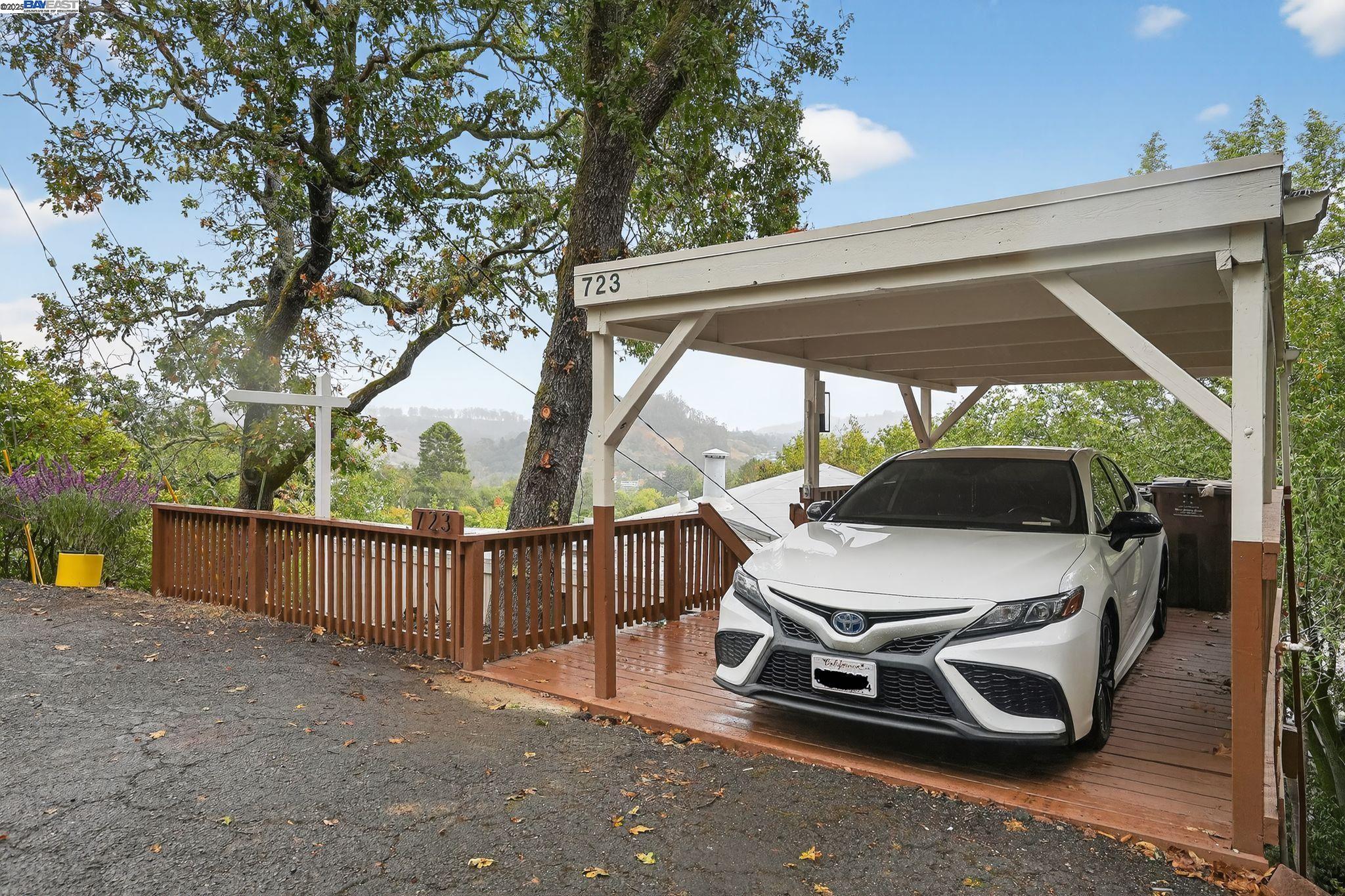 Detail Gallery Image 33 of 37 For 723 Redwood Rd, San Anselmo,  CA 94960 - 2 Beds | 1 Baths