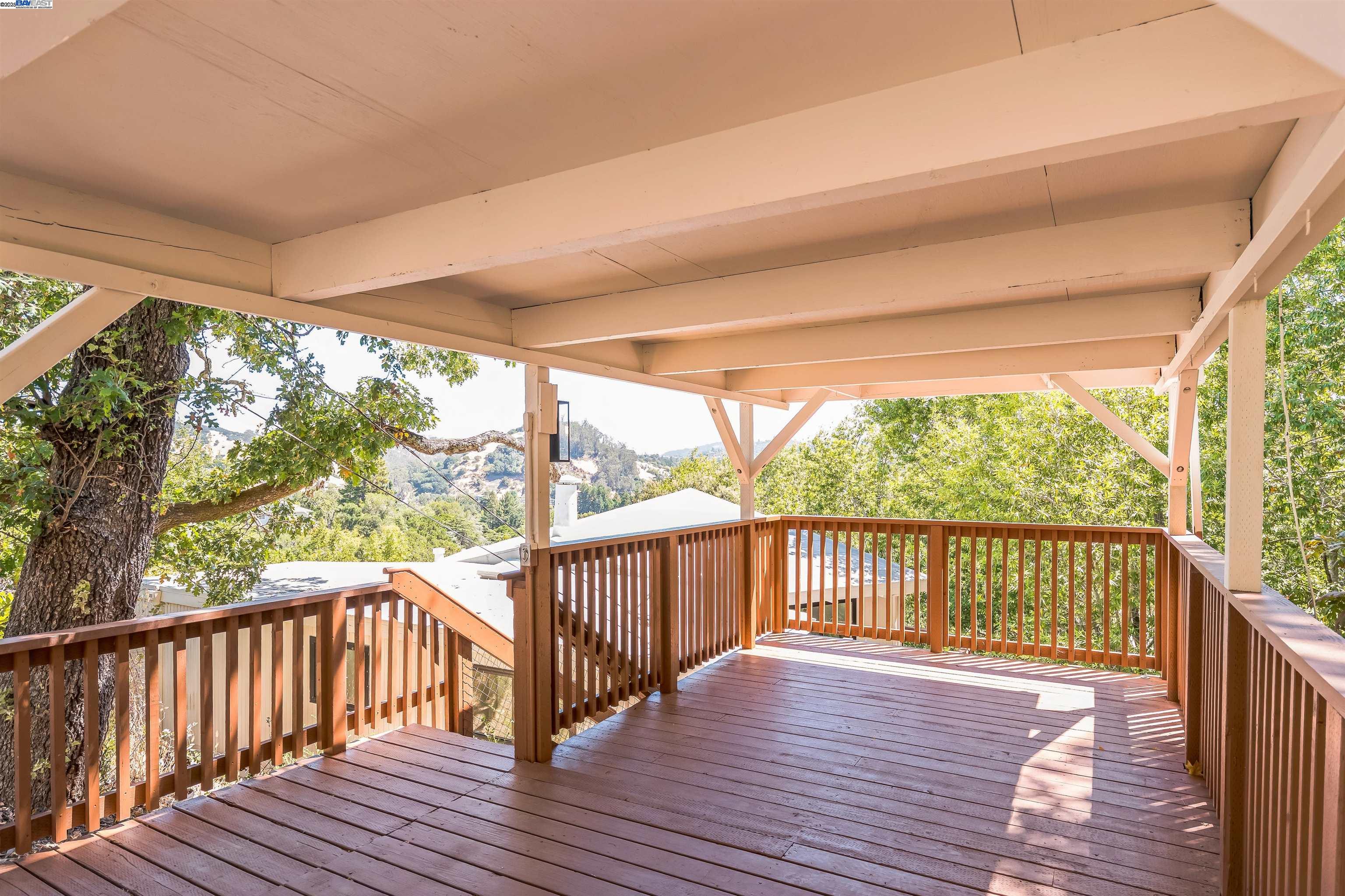 Detail Gallery Image 34 of 37 For 723 Redwood Rd, San Anselmo,  CA 94960 - 2 Beds | 1 Baths