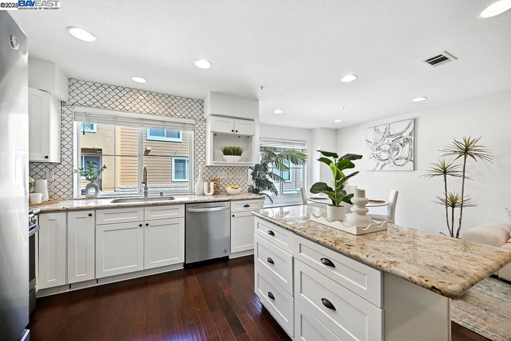 Photo #12: 41113521 Listing: Photo #12
