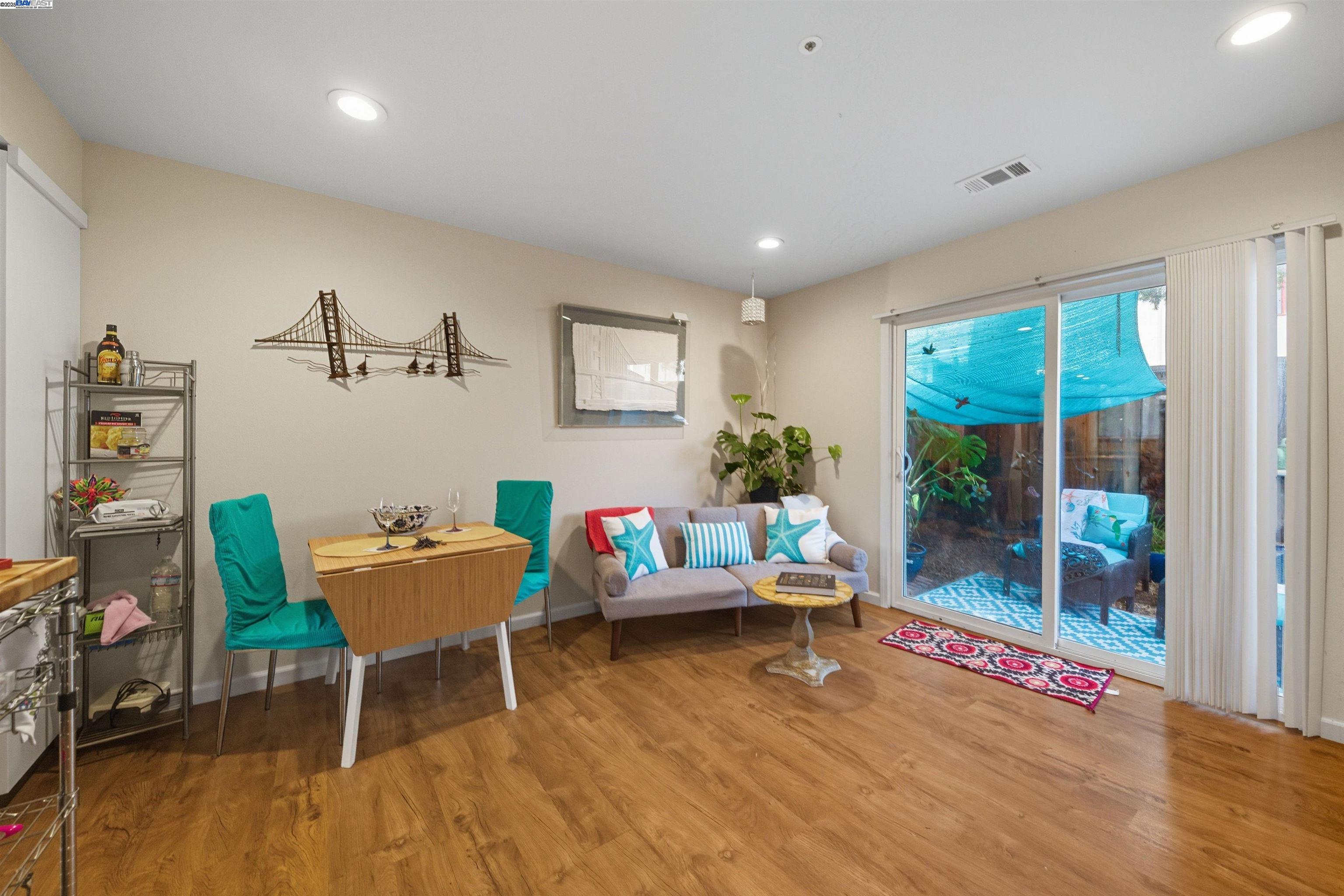 Photo #2: 41113523 Listing 