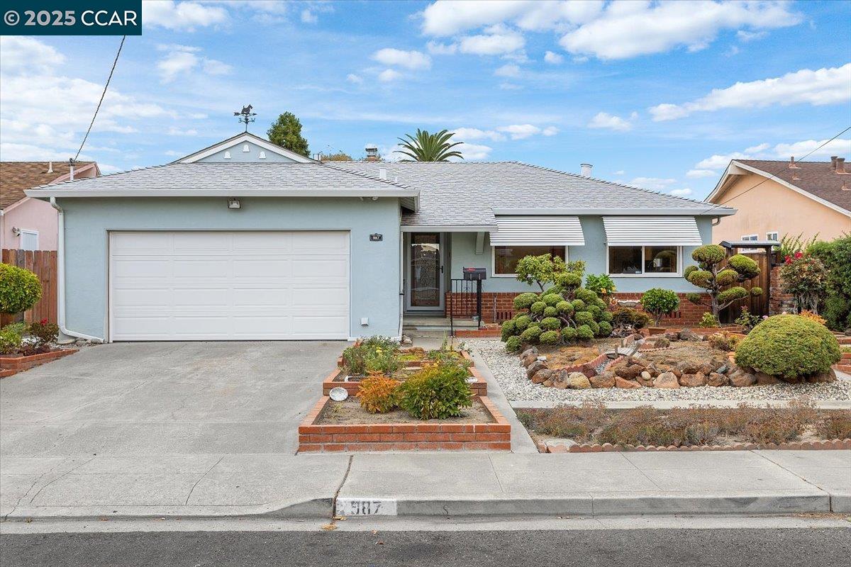 Front Image Thumbnail for CC41113526