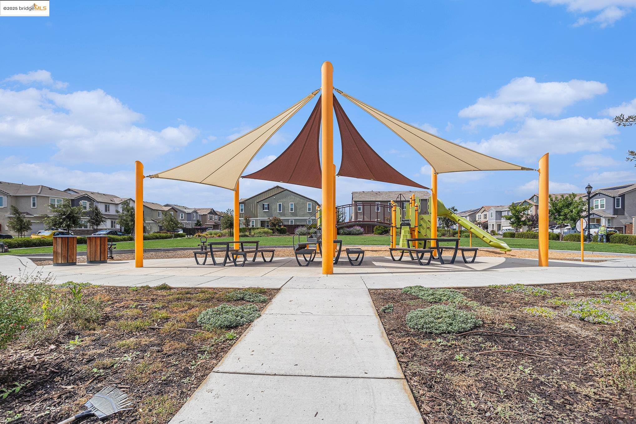 Detail Gallery Image 21 of 25 For 868 Diamante Way, Oakley,  CA 94561 - 3 Beds | 2/1 Baths