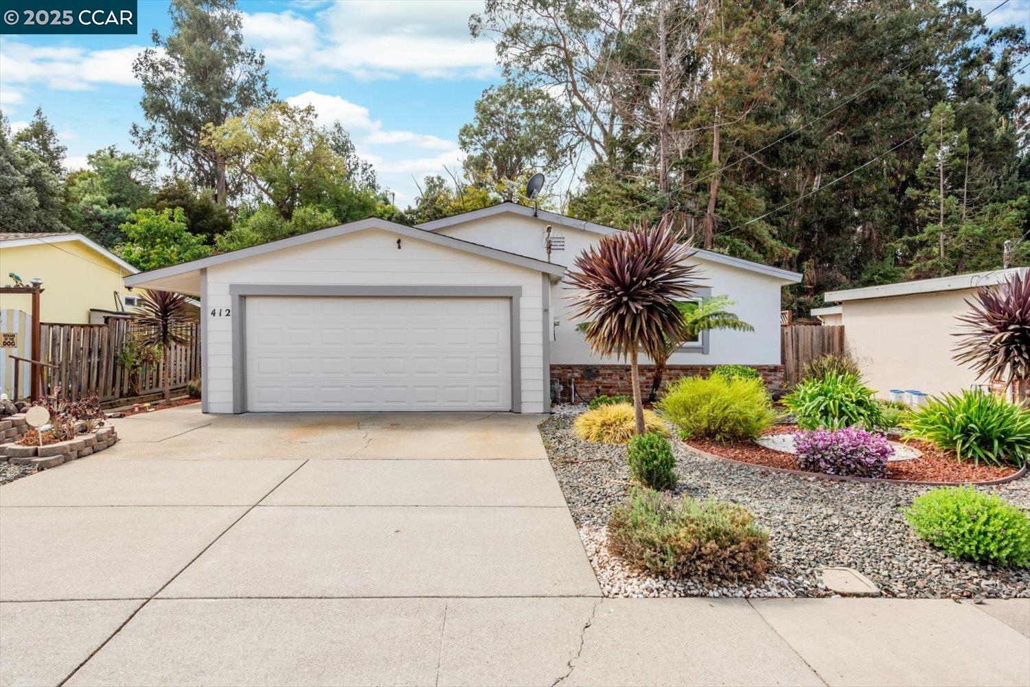 Front Image Thumbnail for CC41113539