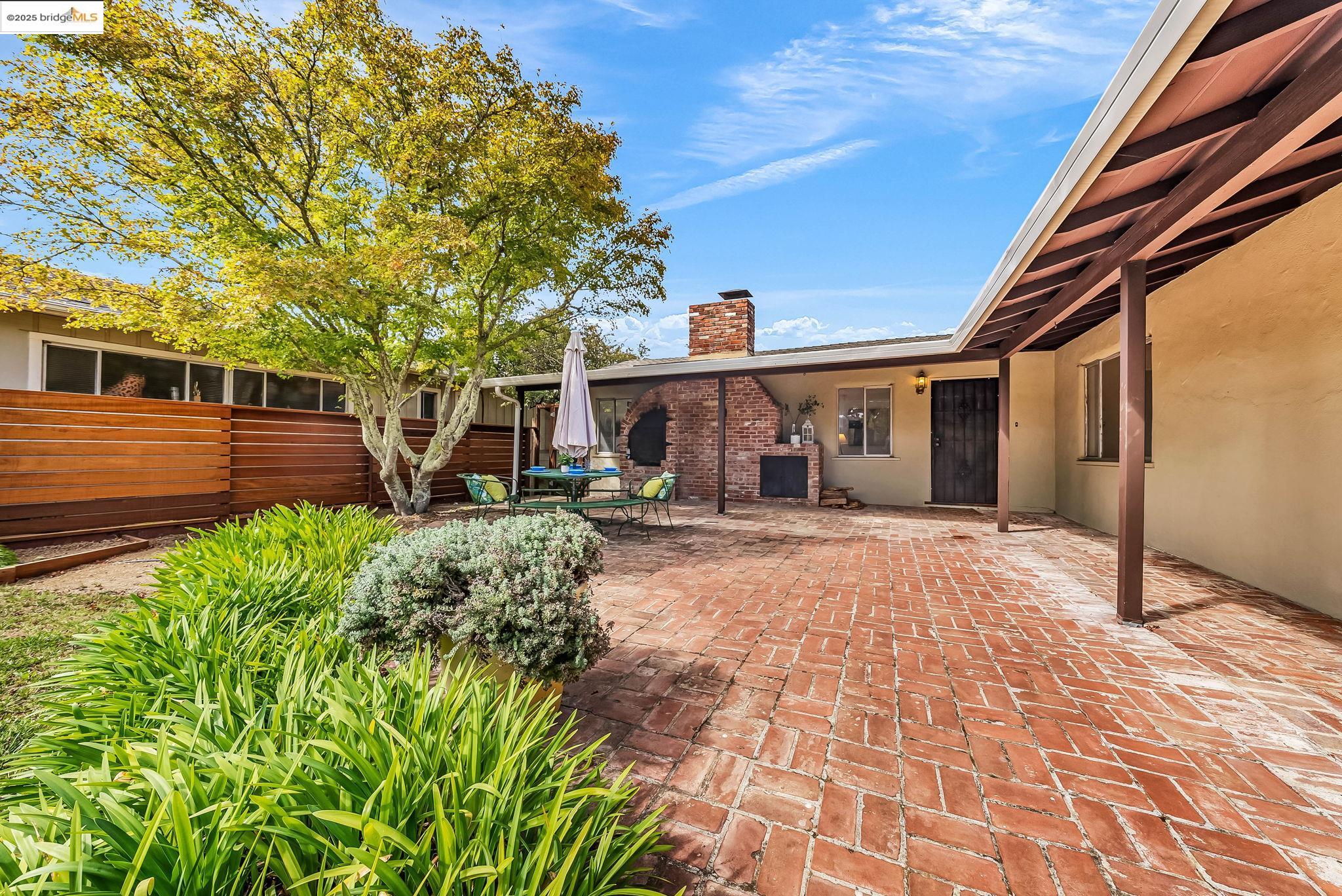 Front Image Thumbnail for EB41113540