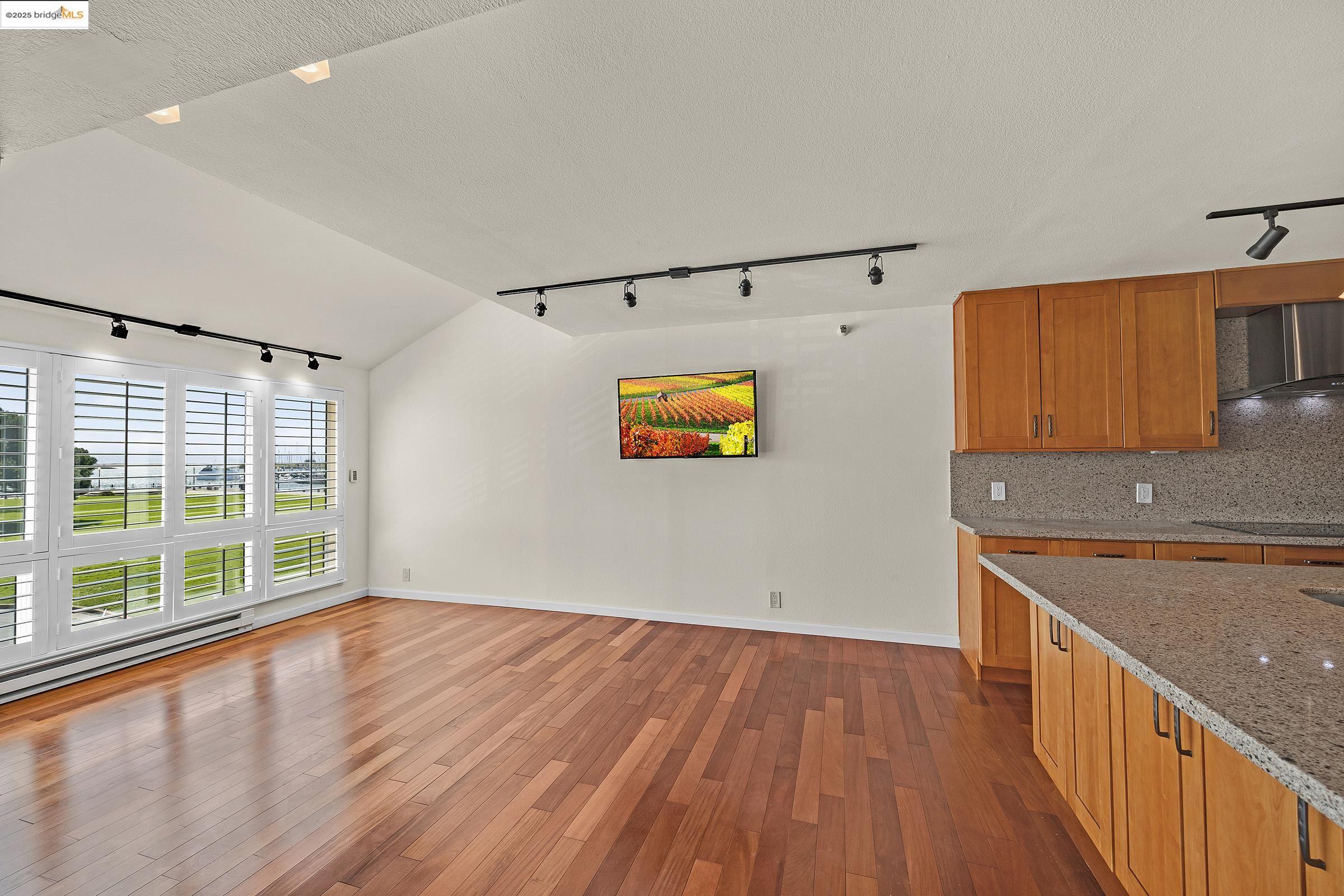 Photo #28: 41113544 Listing: Photo #28