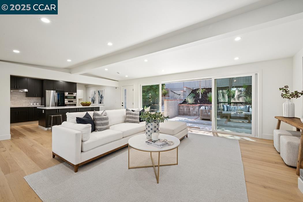 Detail Gallery Image 5 of 28 For 26 Berkeley Ave, Orinda,  CA 94563 - 4 Beds | 3 Baths