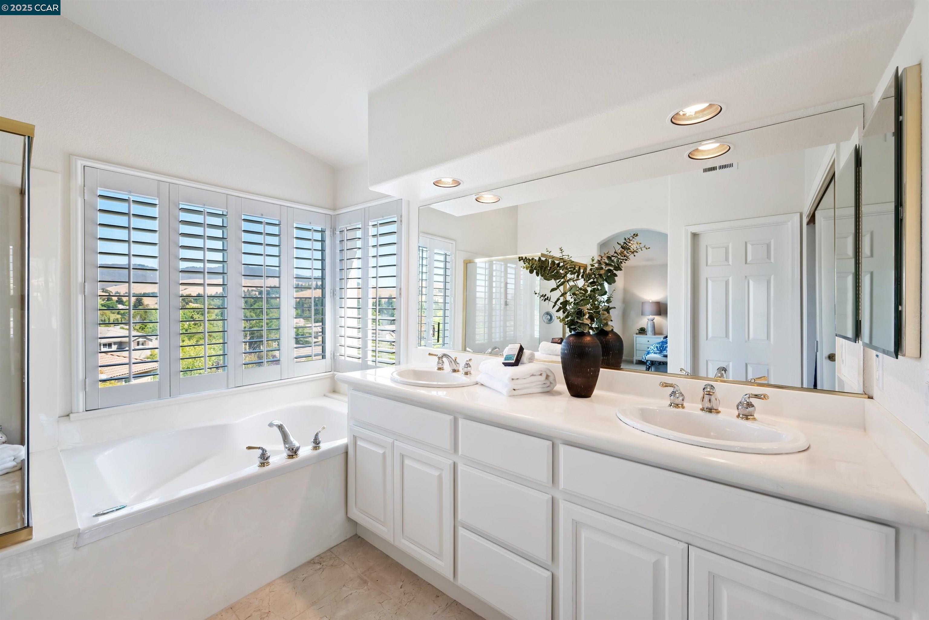 Detail Gallery Image 34 of 49 For 252 Jasmine Way, Danville,  CA 94506 - 4 Beds | 3 Baths