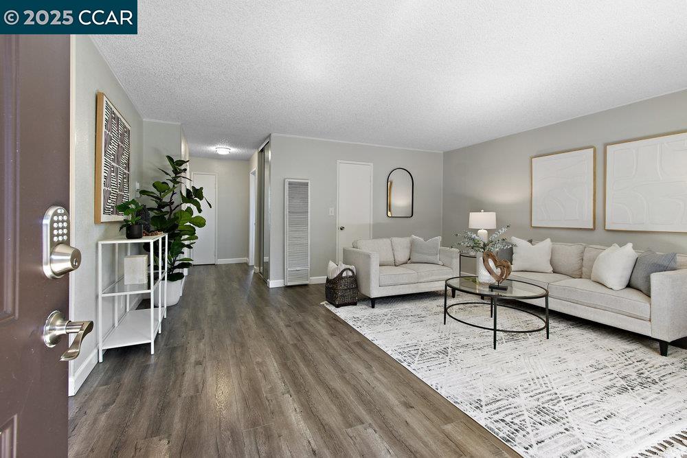 Photo #4: 41113567 Listing 