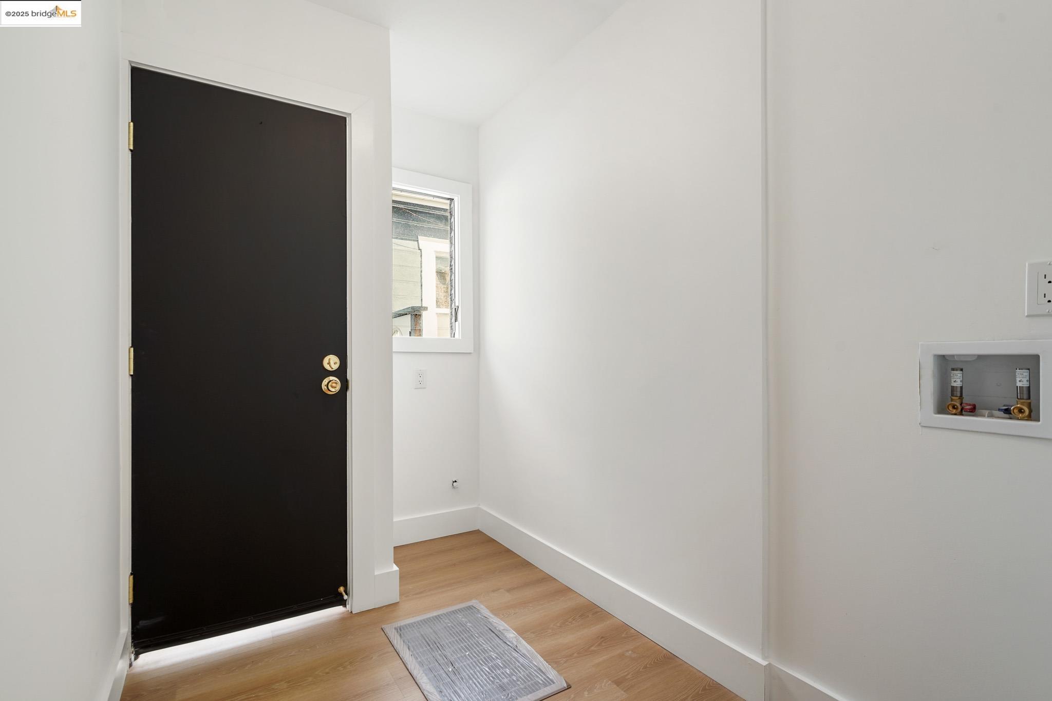 Detail Gallery Image 16 of 35 For 2839 Esmond Ave, Richmond,  CA 94804 - 4 Beds | 2 Baths