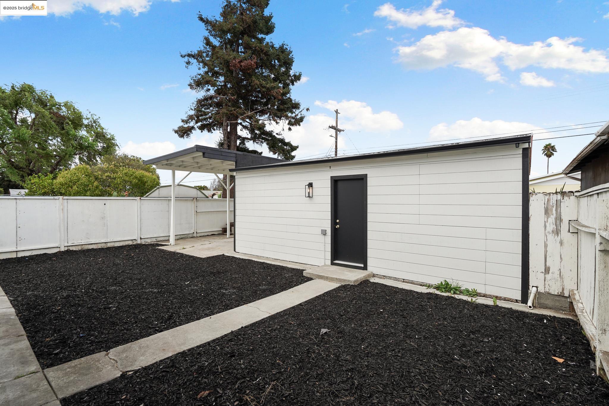 Detail Gallery Image 27 of 35 For 2839 Esmond Ave, Richmond,  CA 94804 - 4 Beds | 2 Baths