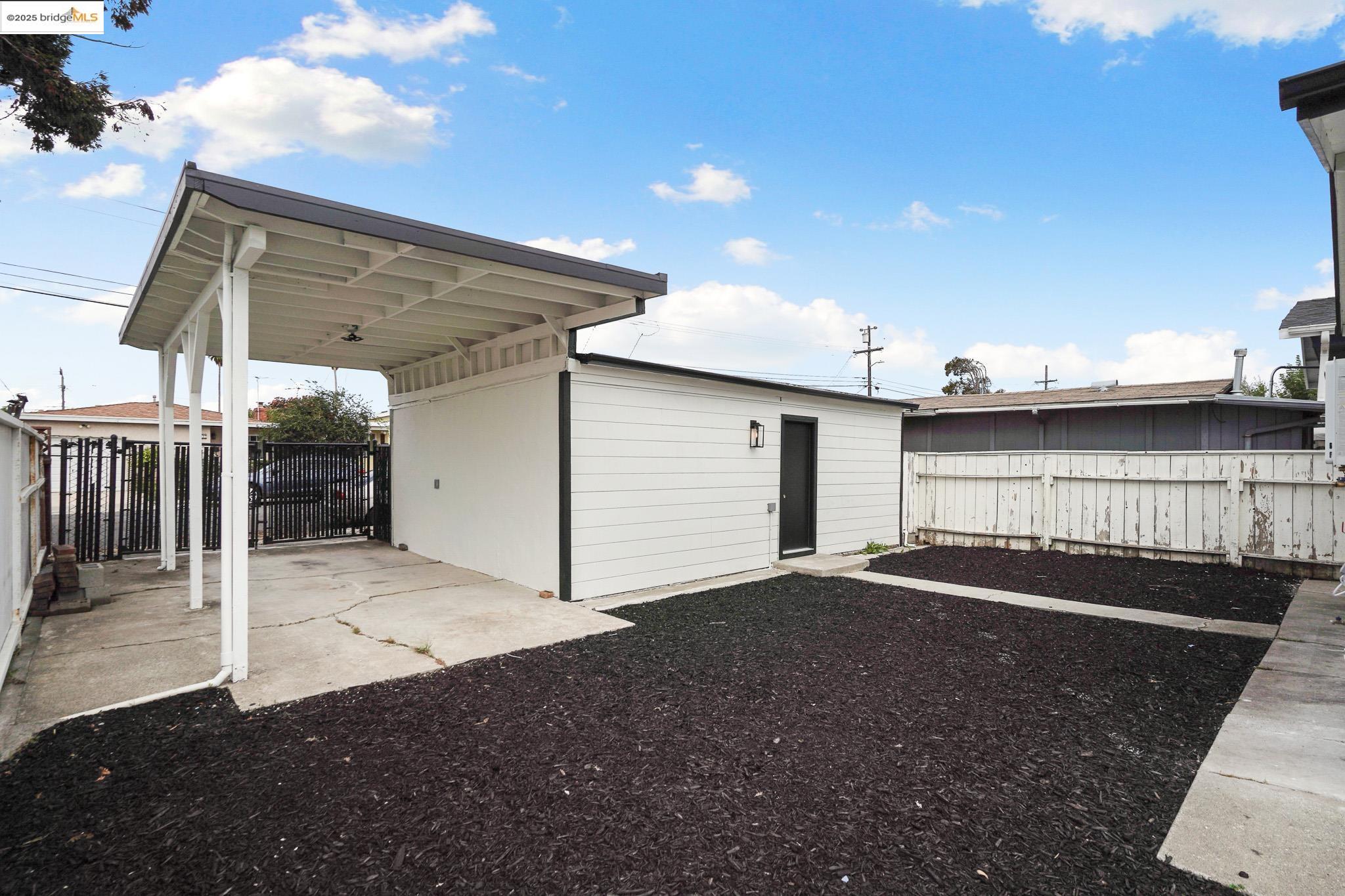 Detail Gallery Image 32 of 35 For 2839 Esmond Ave, Richmond,  CA 94804 - 4 Beds | 2 Baths