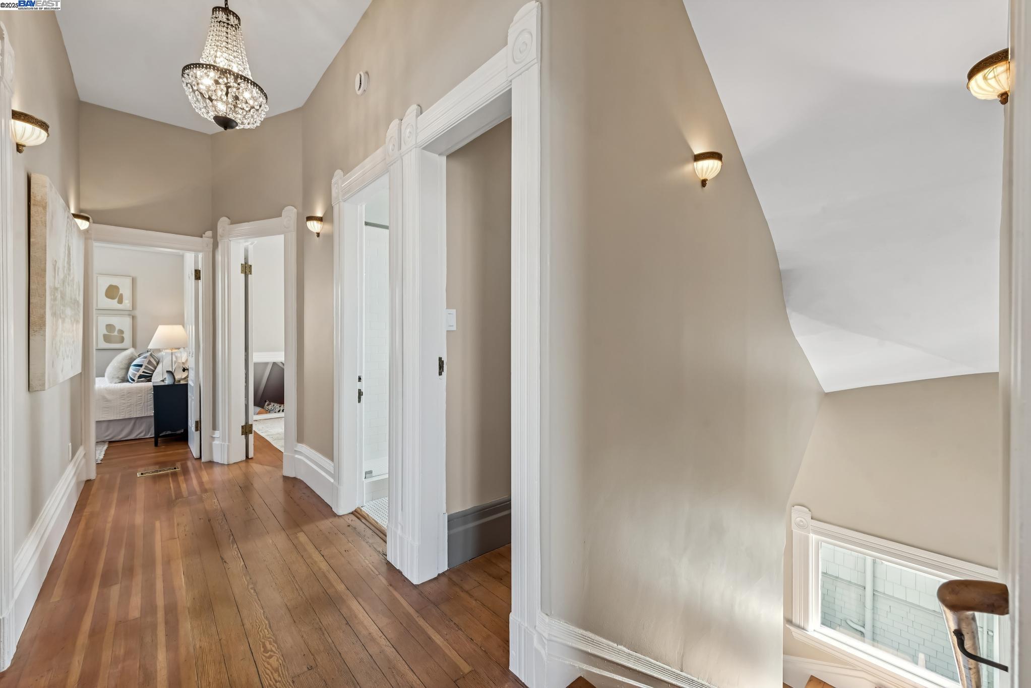 Detail Gallery Image 27 of 53 For 2061 Buena Vista Ave, Alameda,  CA 94501 - 7 Beds | 3/1 Baths