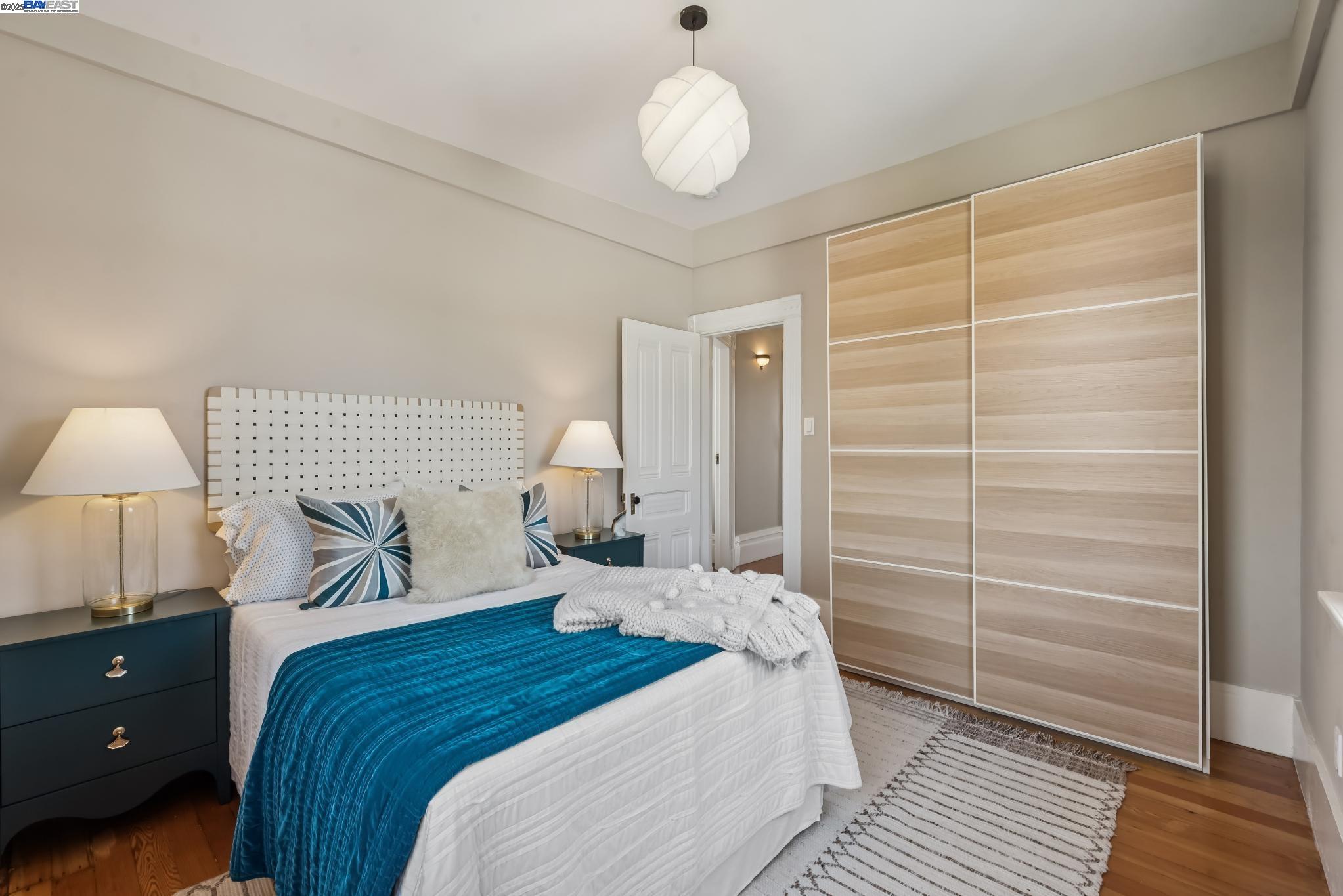 Detail Gallery Image 31 of 53 For 2061 Buena Vista Ave, Alameda,  CA 94501 - 7 Beds | 3/1 Baths