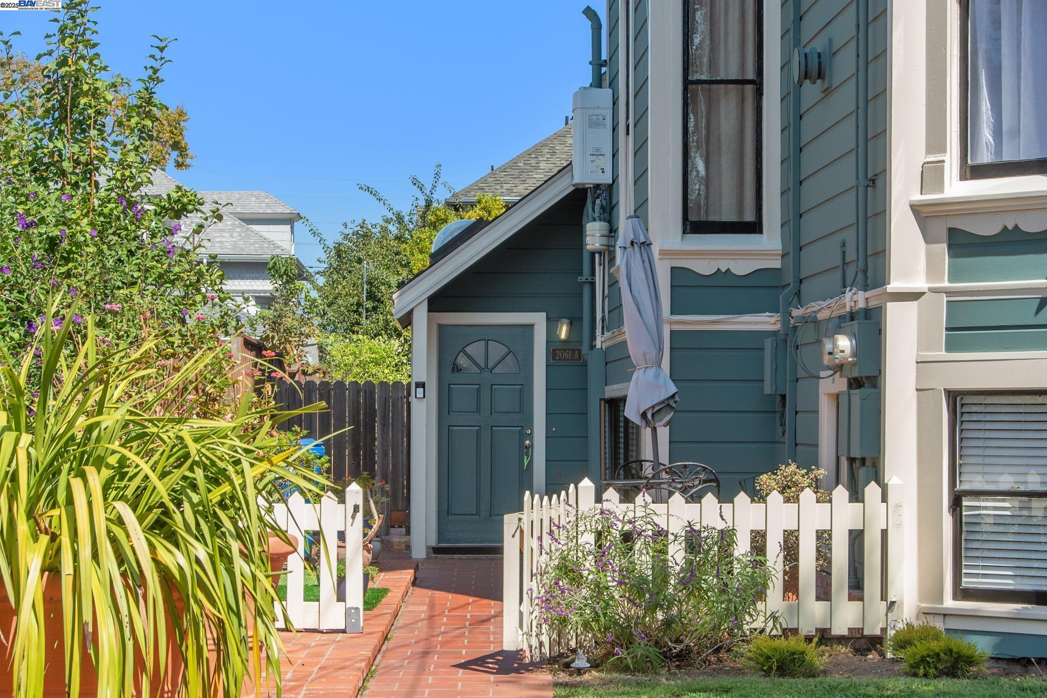 Detail Gallery Image 50 of 53 For 2061 Buena Vista Ave, Alameda,  CA 94501 - 7 Beds | 3/1 Baths