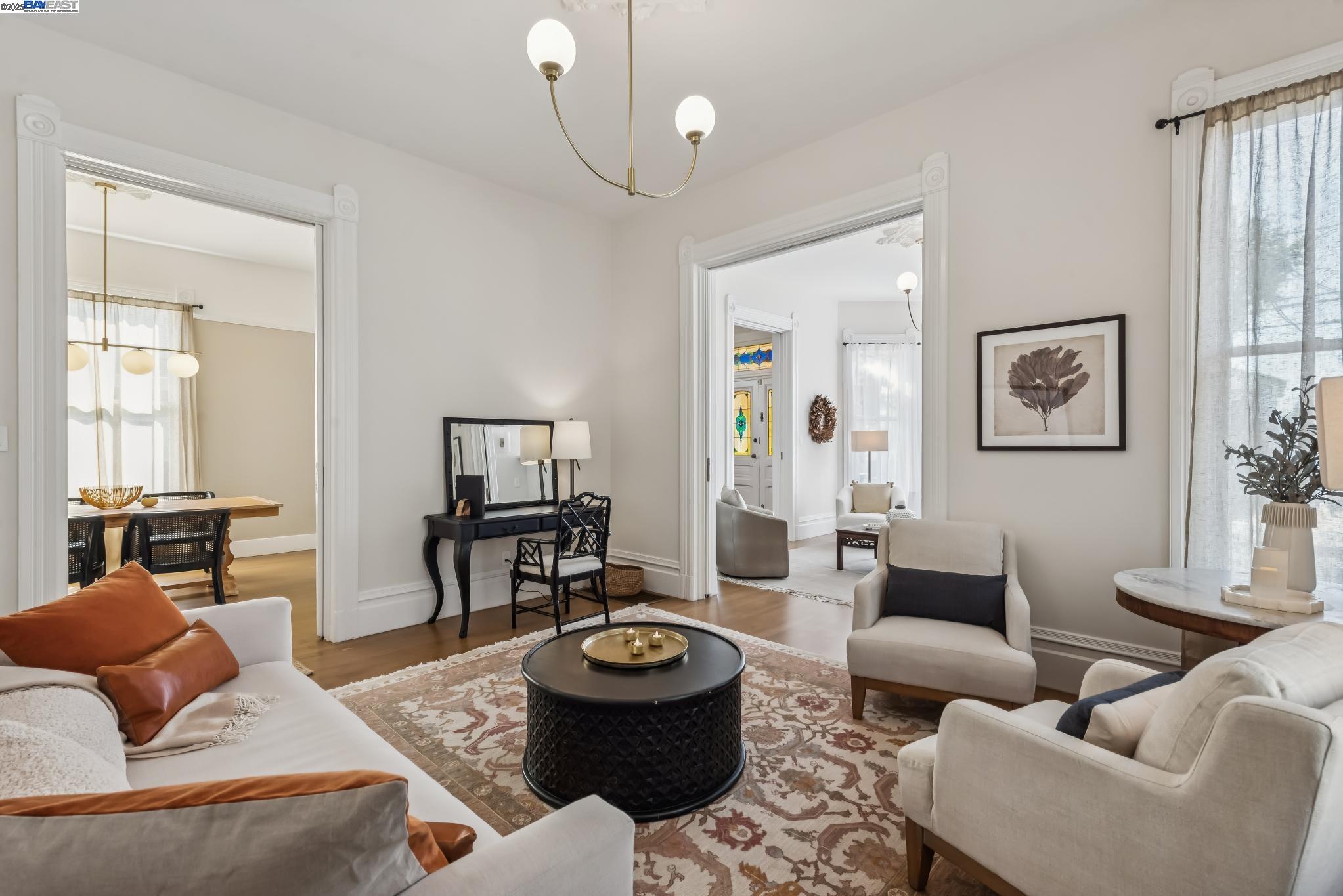 Detail Gallery Image 9 of 52 For 2061 Buena Vista Ave., Alameda,  CA 94501 - – Beds | – Baths