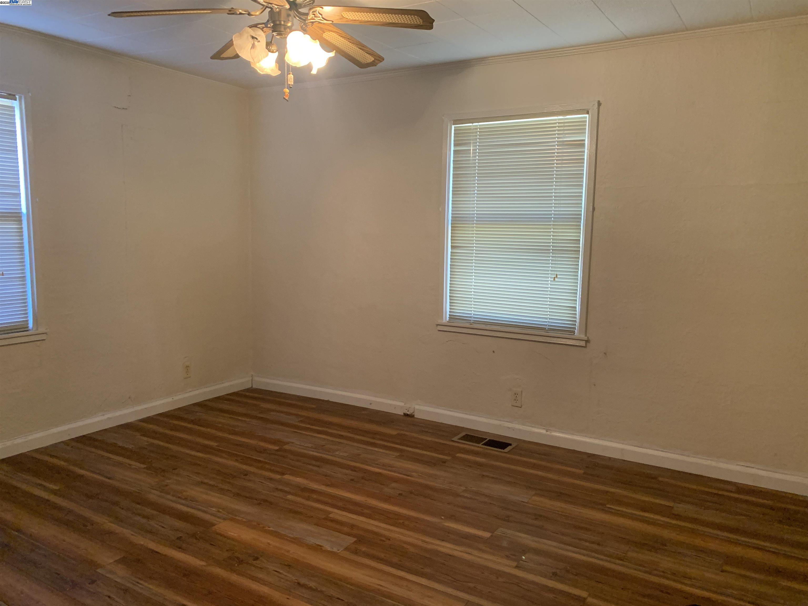 Detail Gallery Image 11 of 26 For 1526 W Monterey Ave, Stockton,  CA 95204 - 3 Beds | 1 Baths