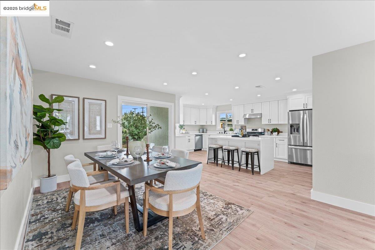 Front Image Thumbnail for EB41113599