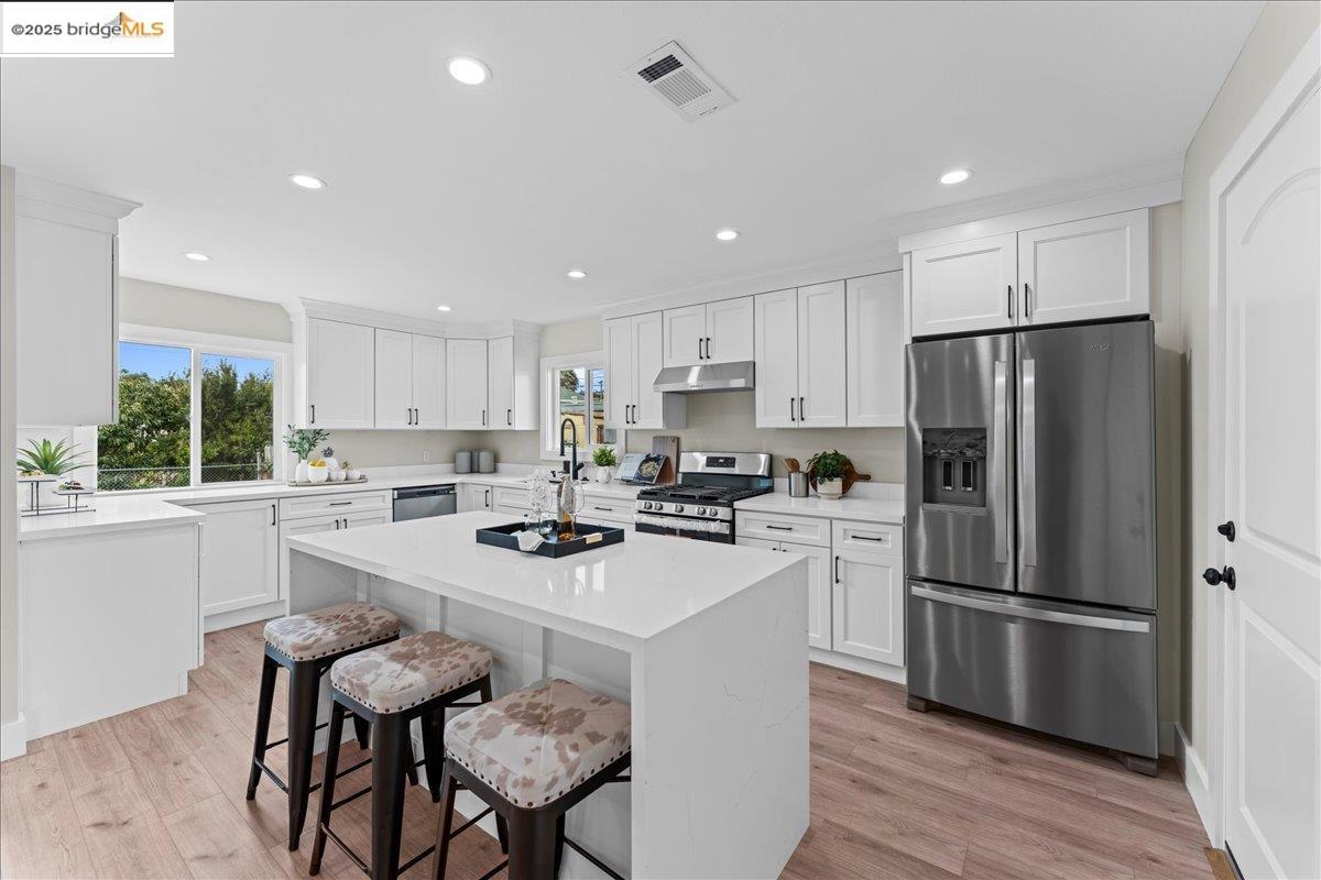 Detail Gallery Image 12 of 33 For 2773 21st St, San Pablo,  CA 94806 - 4 Beds | 2 Baths