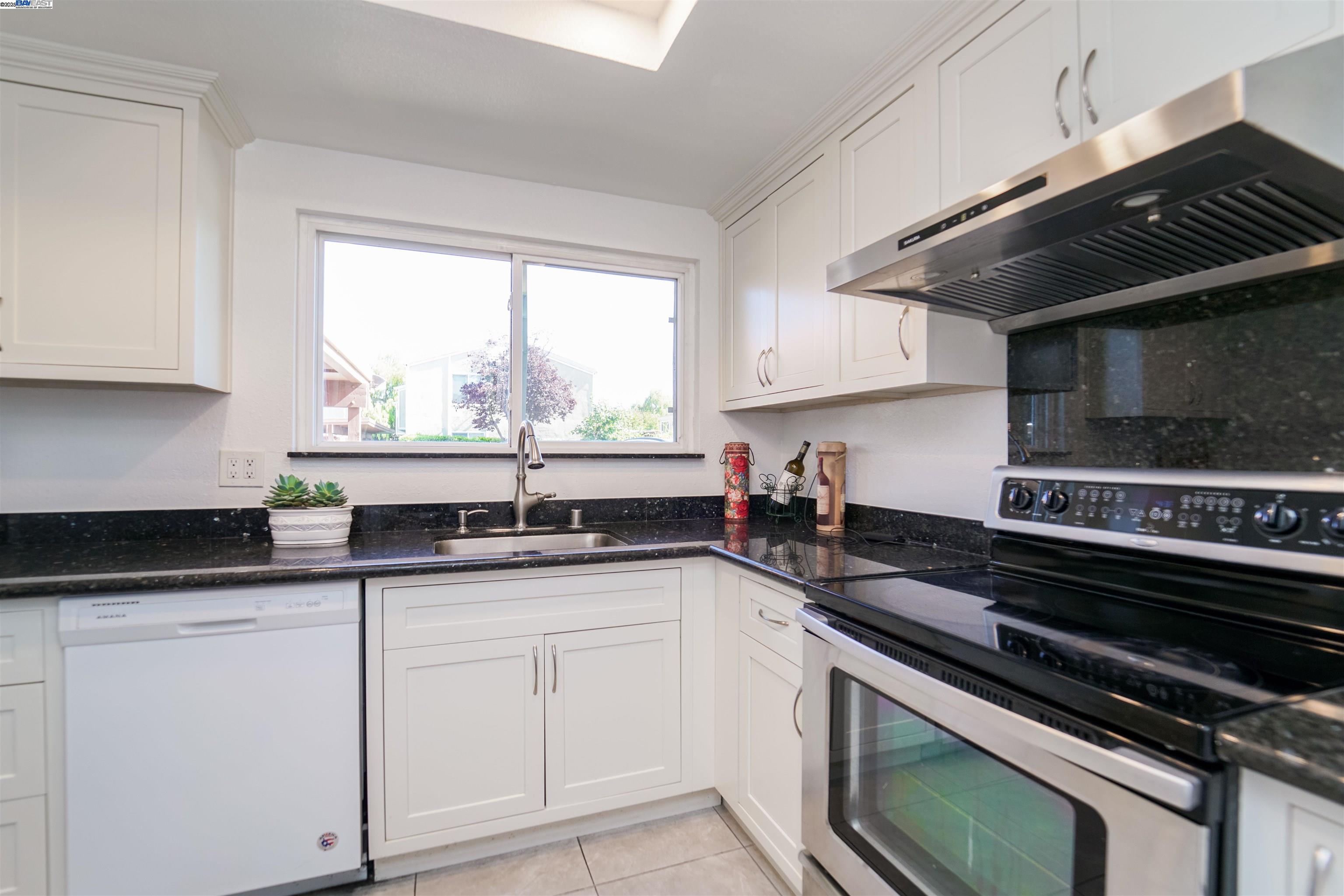 Photo #11: 41113623 Listing: Photo #11