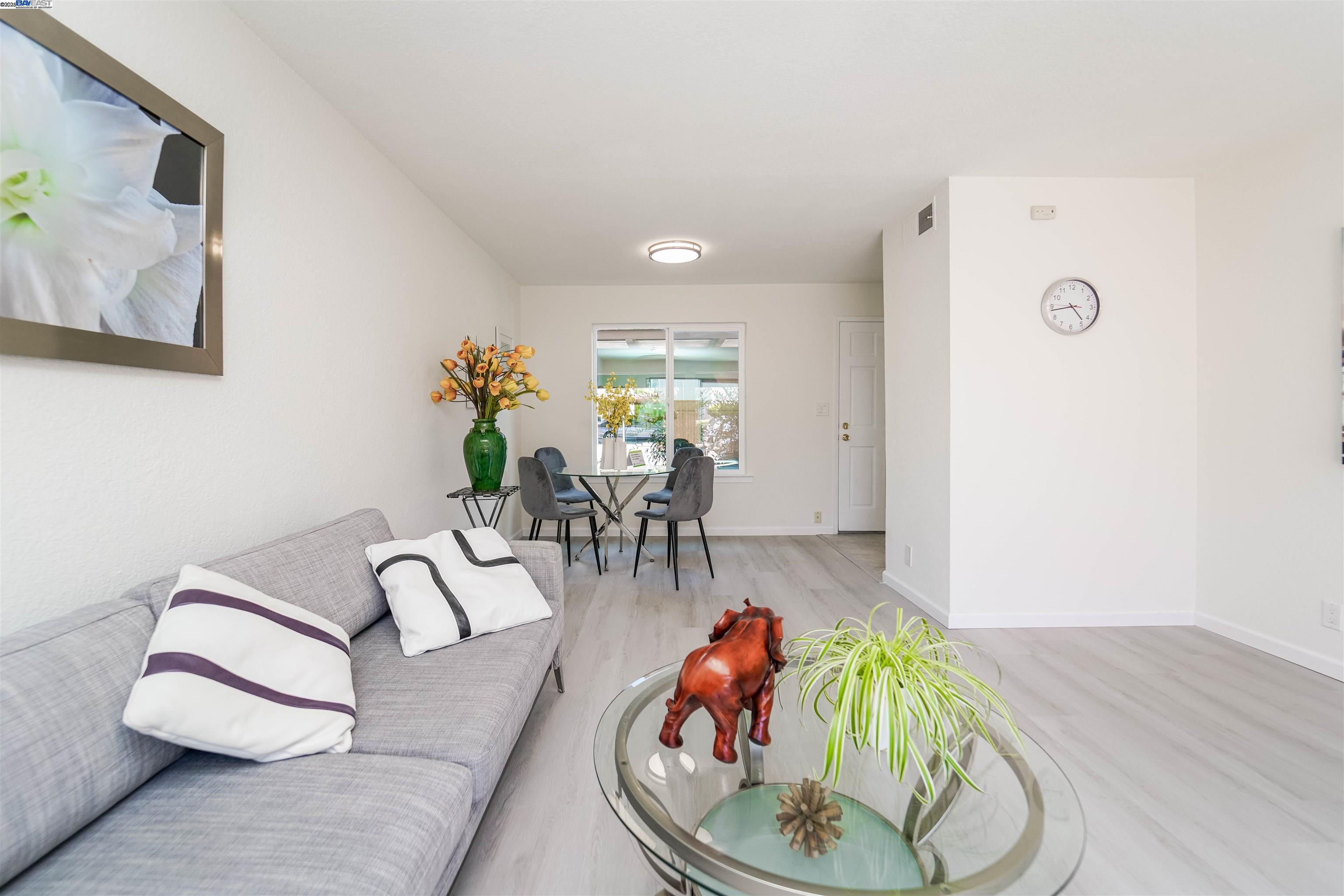 Photo #7: 41113623 Listing: Photo #7