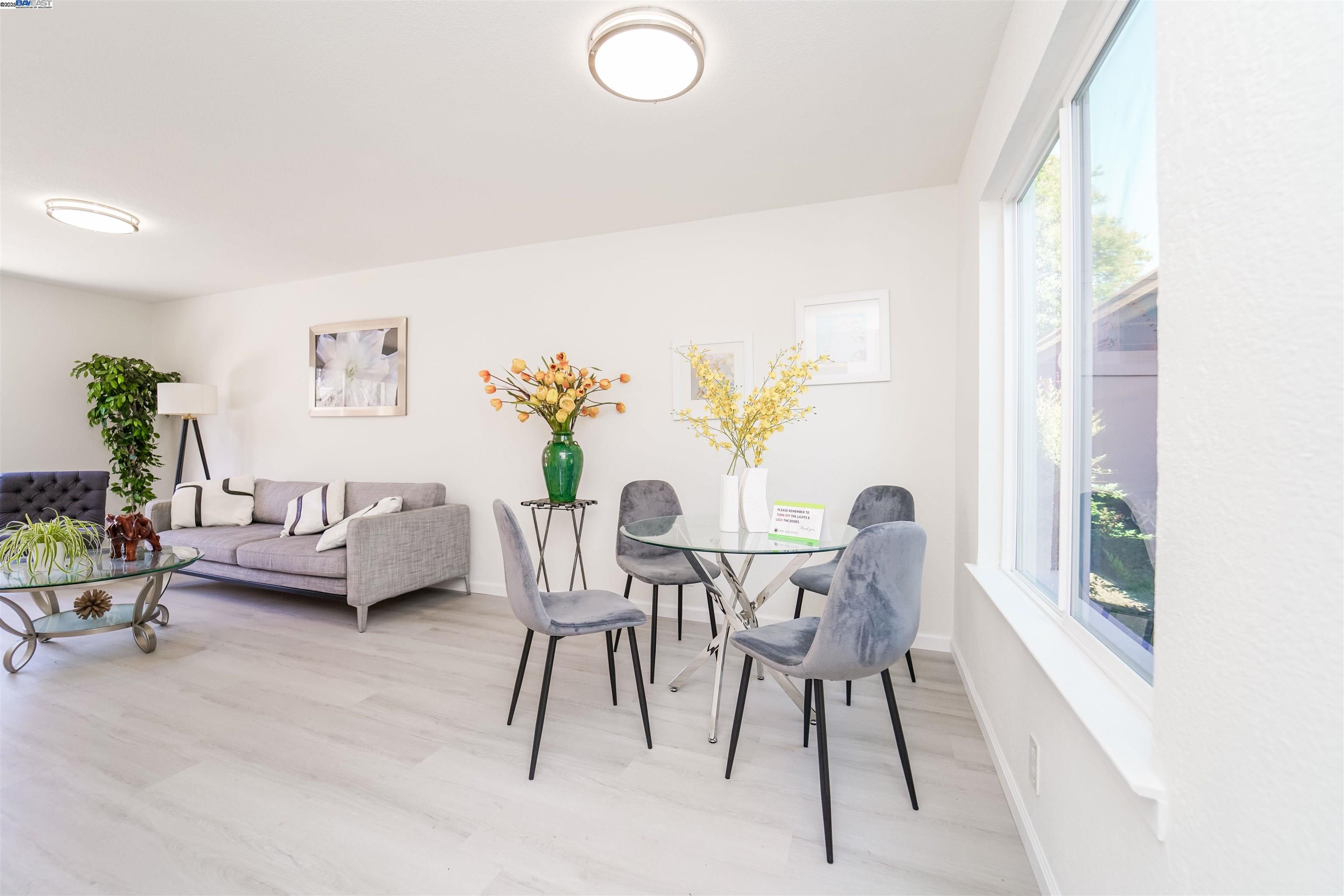 Photo #8: 41113623 Listing: Photo #8