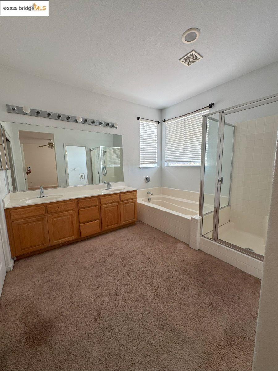 Detail Gallery Image 20 of 31 For 645 Rockspray Cir, Pittsburg,  CA 94565 - 4 Beds | 2/1 Baths