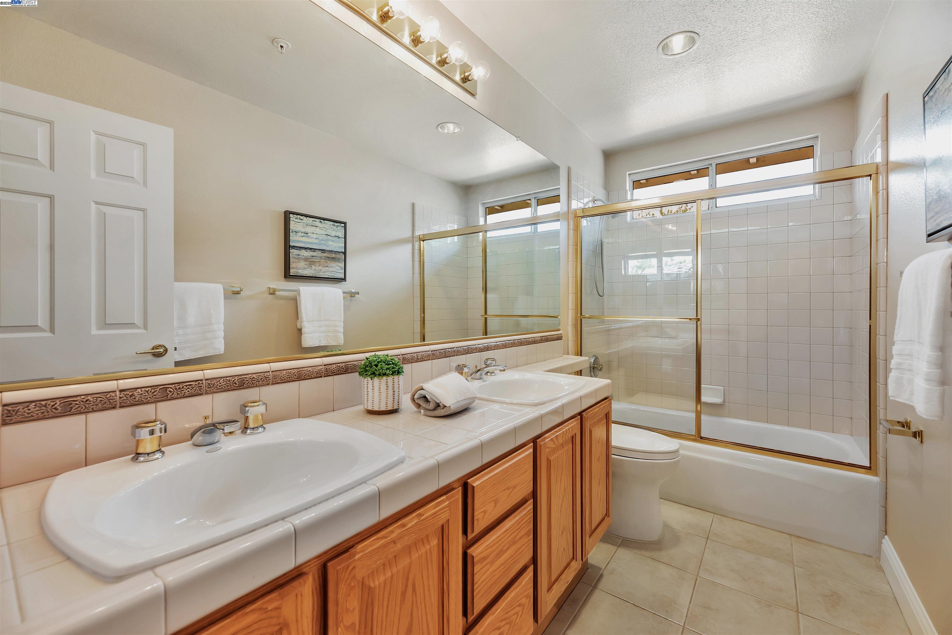 Detail Gallery Image 35 of 47 For 1169 Sunrise Ridge Dr, Lafayette,  CA 94549 - 3 Beds | 2/1 Baths