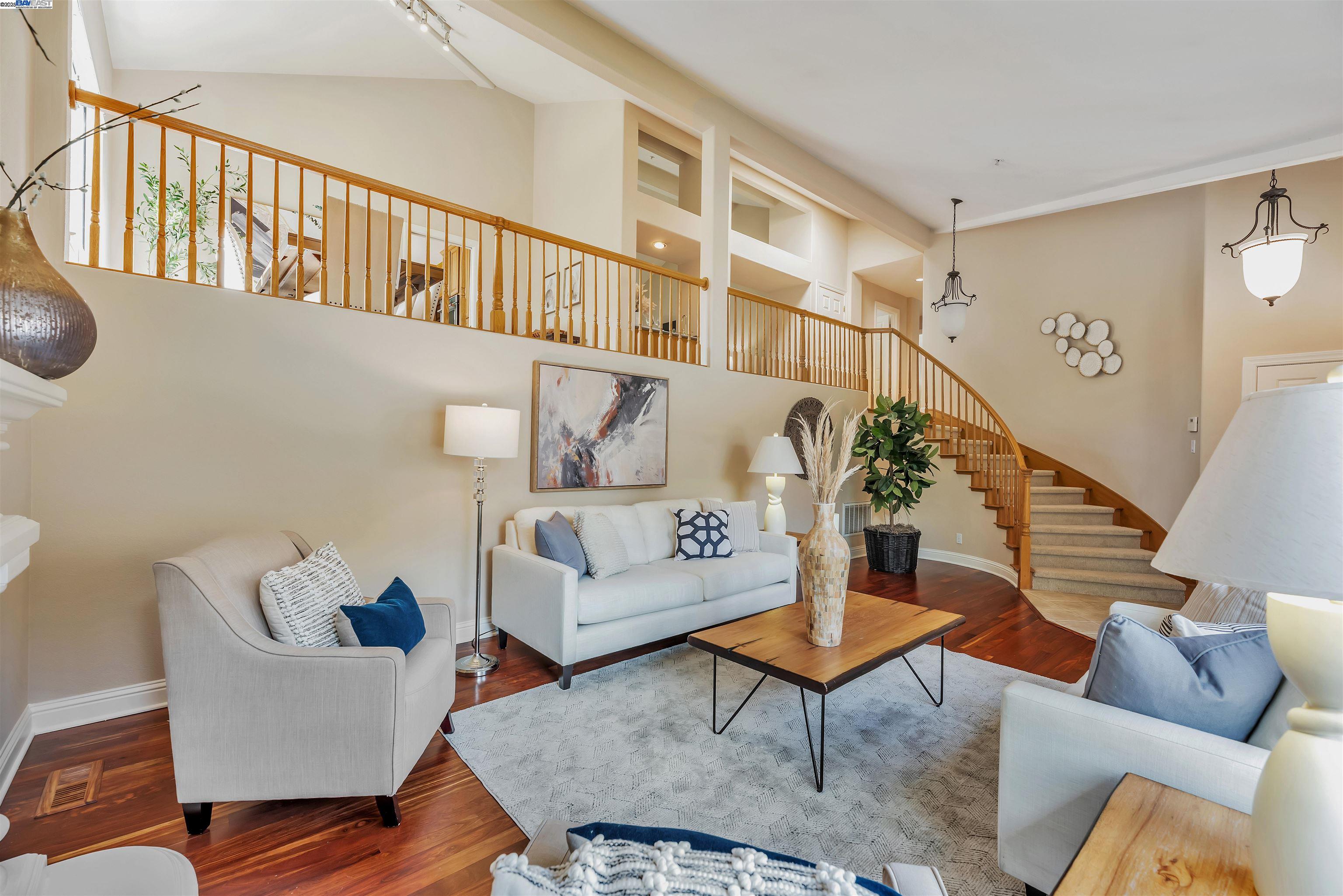 Detail Gallery Image 8 of 47 For 1169 Sunrise Ridge Dr, Lafayette,  CA 94549 - 3 Beds | 2/1 Baths