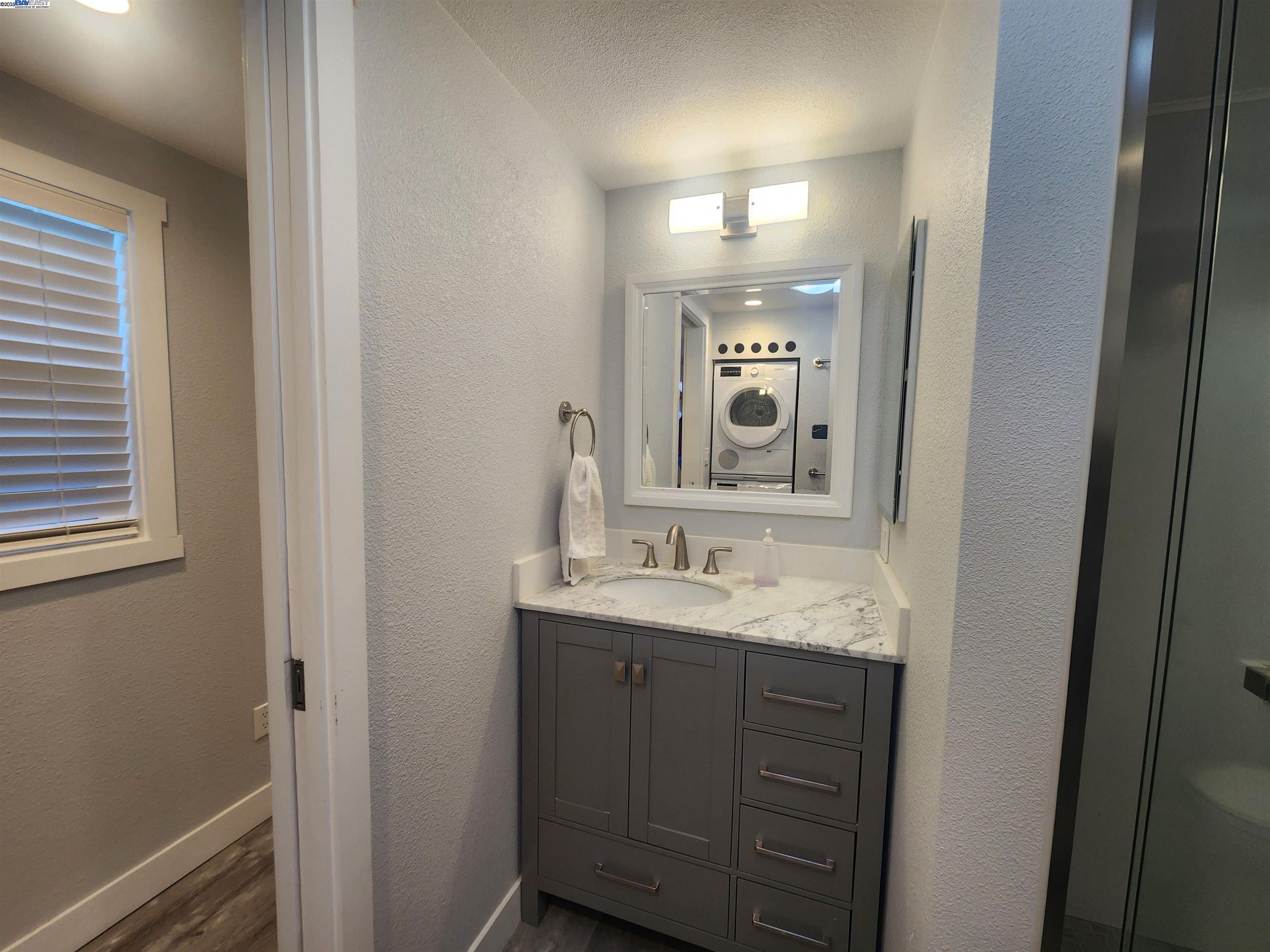 Detail Gallery Image 8 of 17 For 981 Marylin Ave Adu,  Livermore,  CA 94551 - 1 Beds | 1 Baths