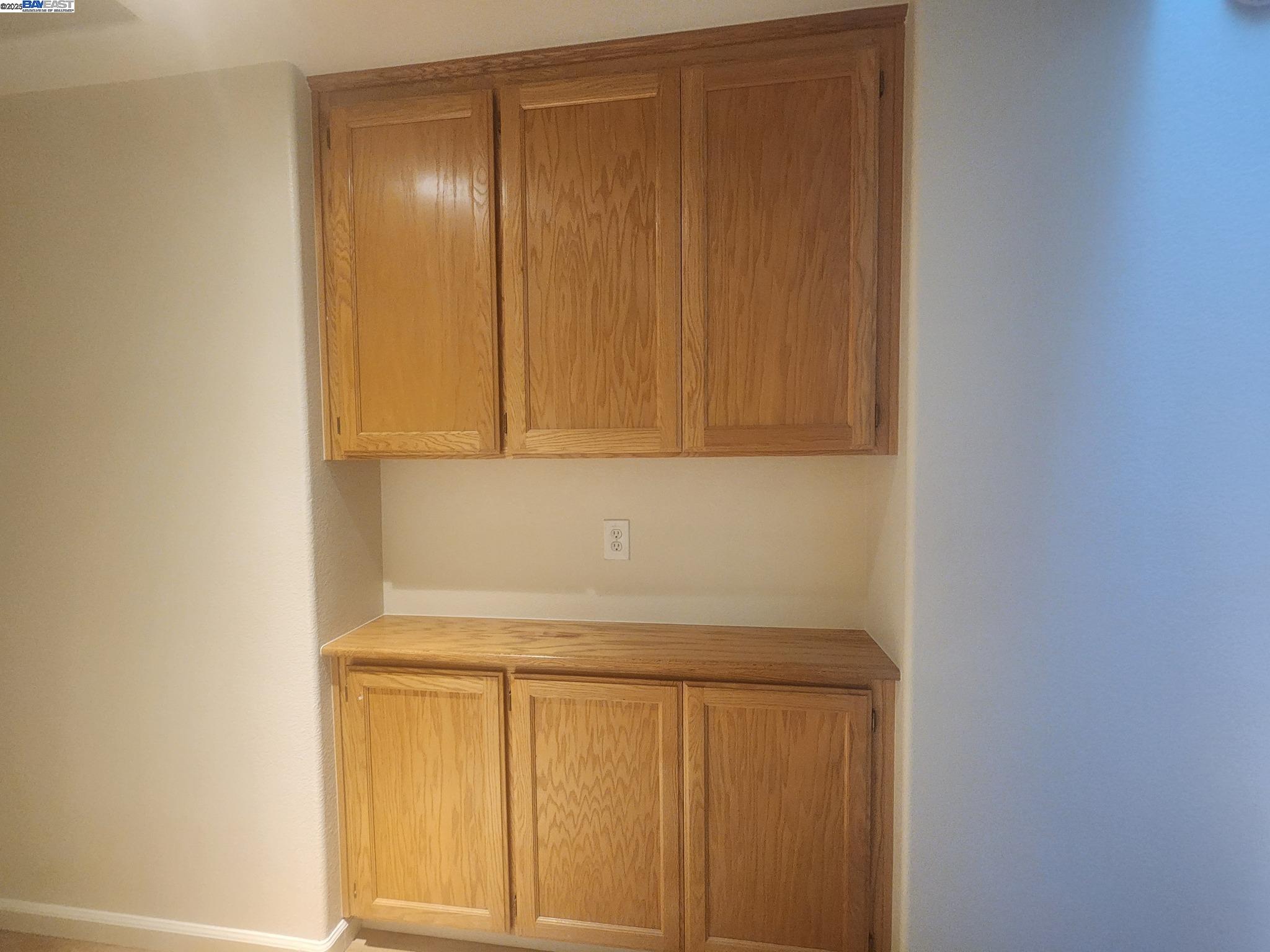 Detail Gallery Image 12 of 22 For 1536 Corte Reina Cmn, Livermore,  CA 94551-7432 - 3 Beds | 2 Baths