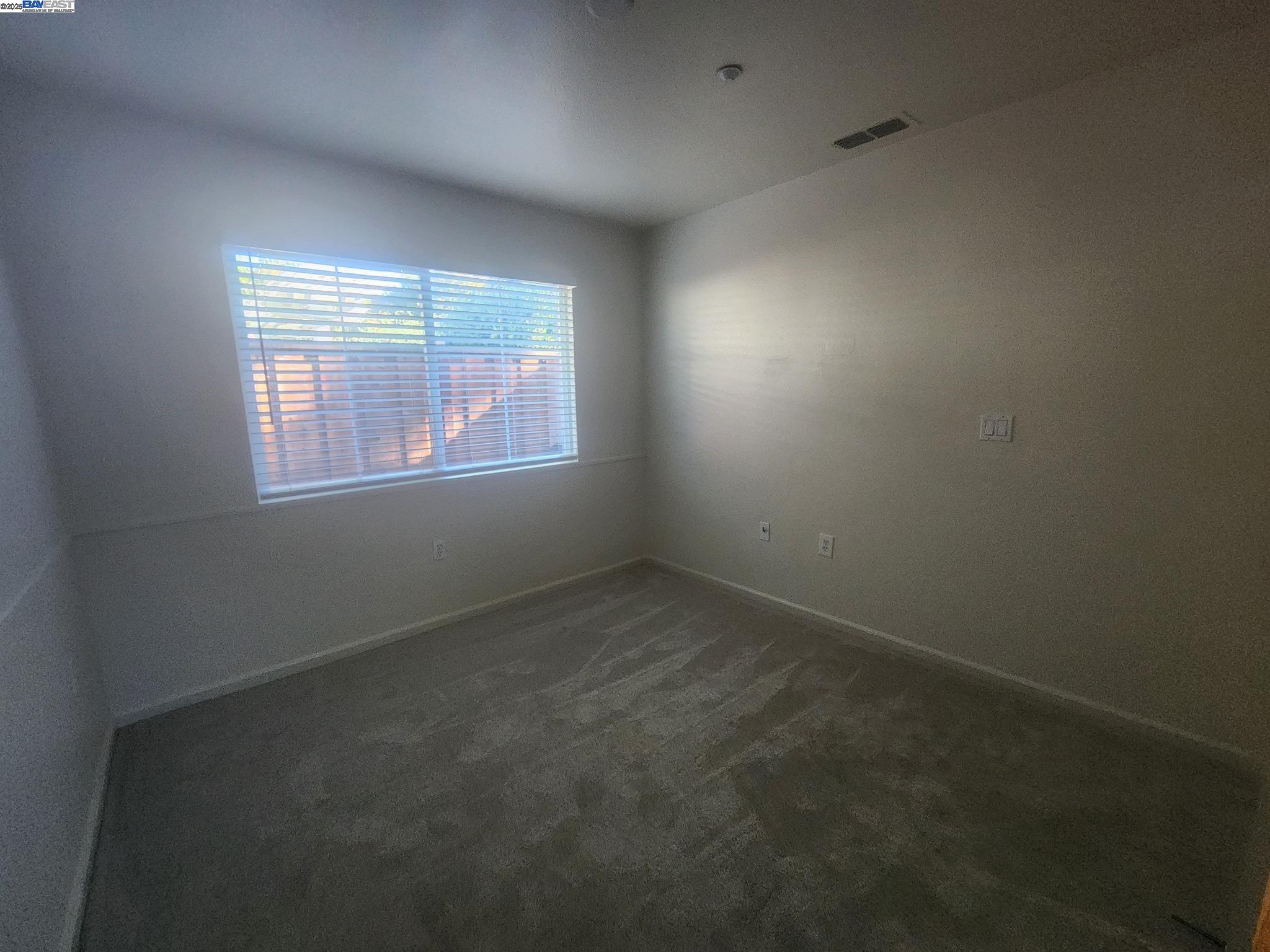 Detail Gallery Image 10 of 22 For 1536 Corte Reina Cmn, Livermore,  CA 94551-7432 - 3 Beds | 2 Baths