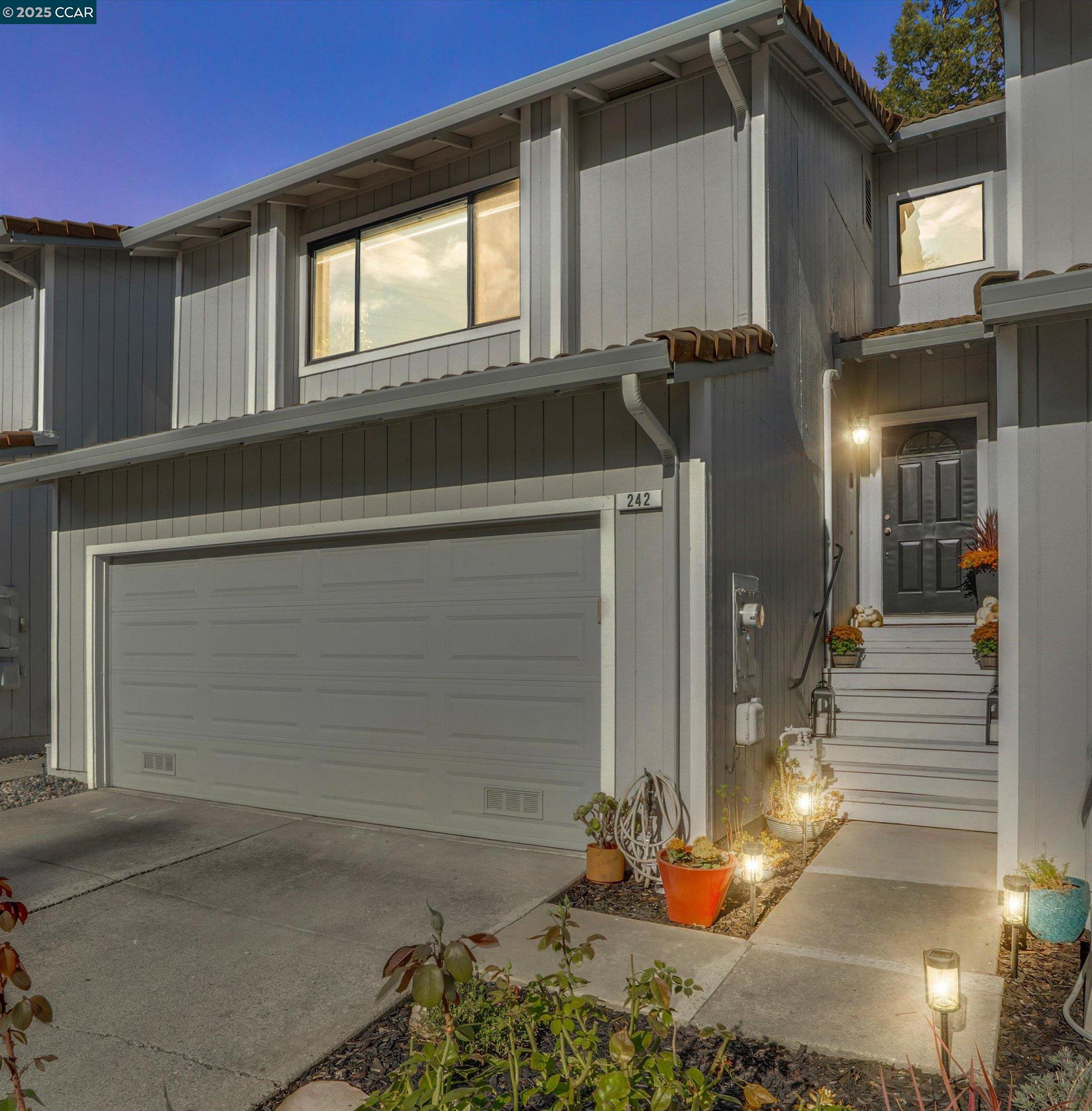 MLS: 41113646 Condo For Sale