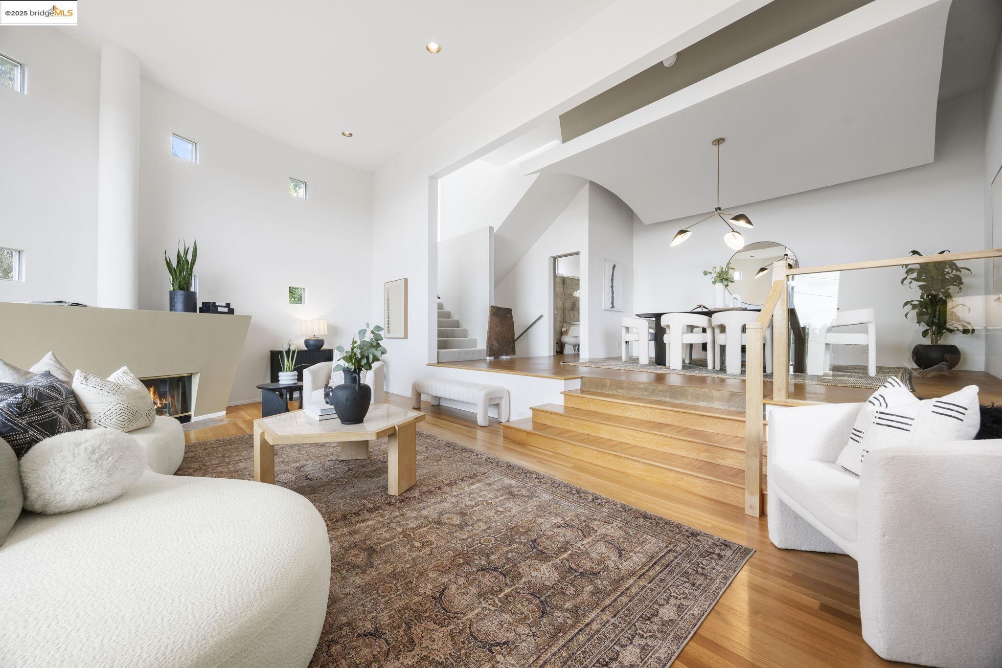 Detail Gallery Image 20 of 60 For 6590 Oakwood Dr, Oakland,  CA 94611 - 3 Beds | 2/1 Baths