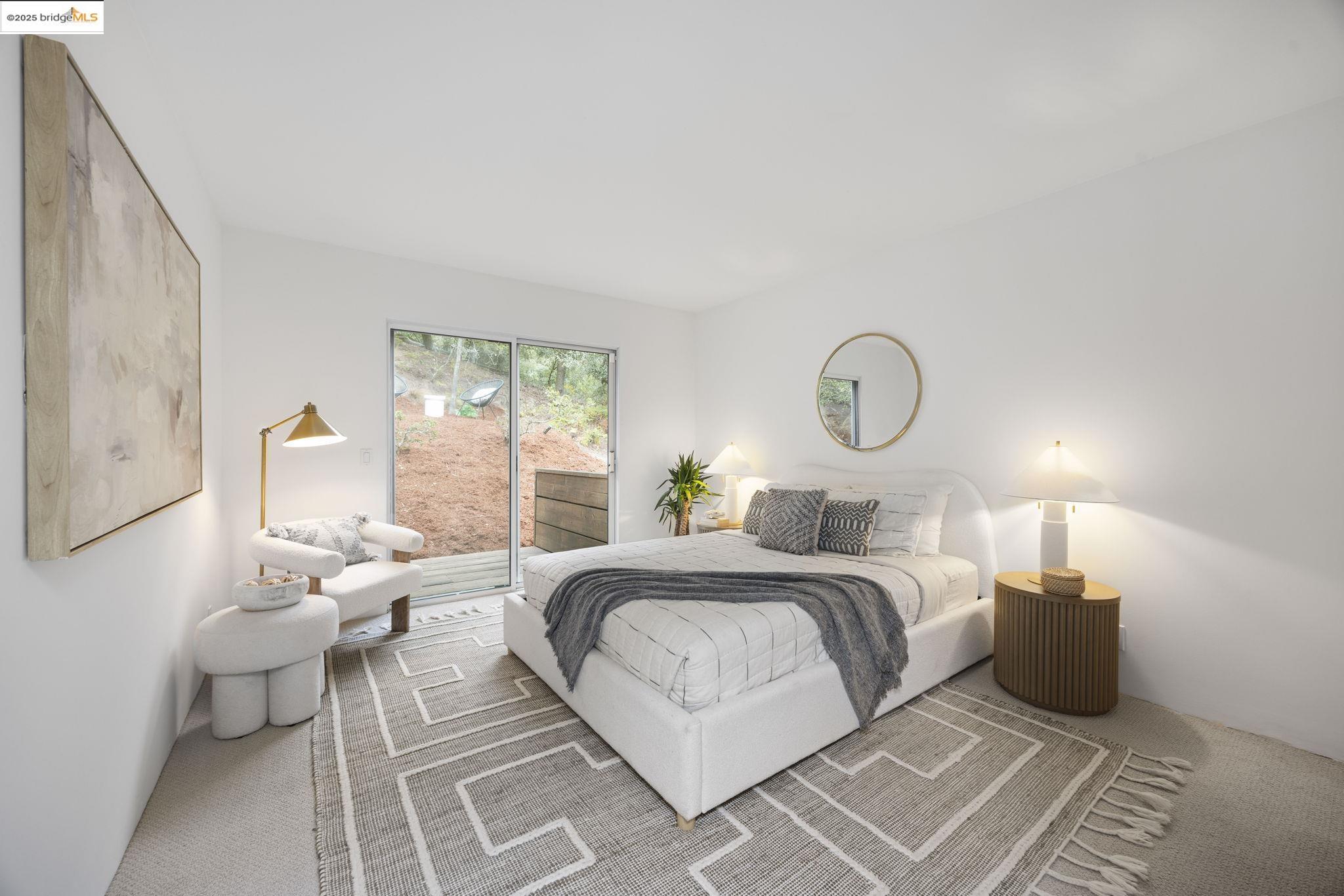 Detail Gallery Image 52 of 60 For 6590 Oakwood Dr, Oakland,  CA 94611 - 3 Beds | 2/1 Baths