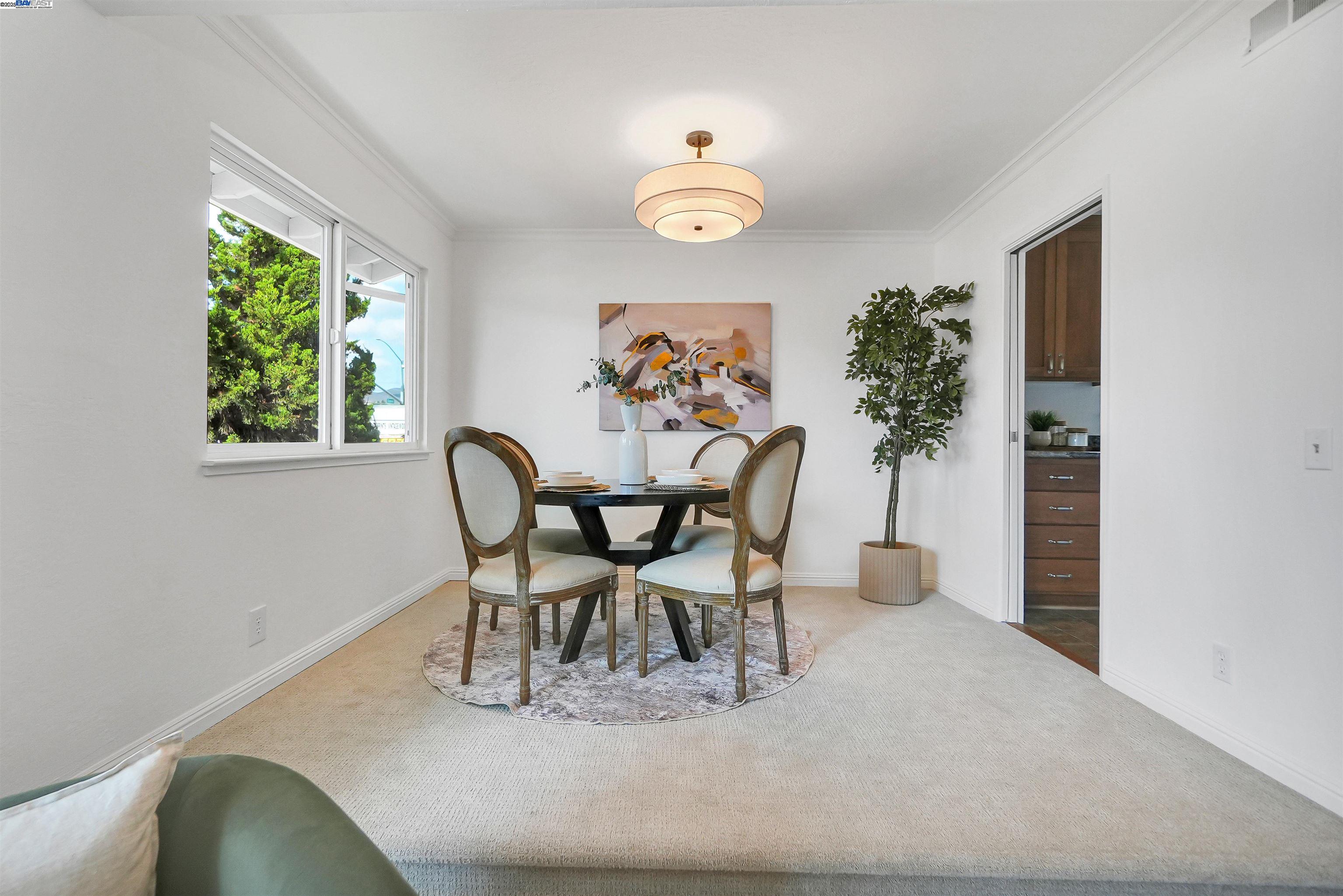 Detail Gallery Image 8 of 54 For 3006 Eggers Dr, Fremont,  CA 94536 - 4 Beds | 2/1 Baths