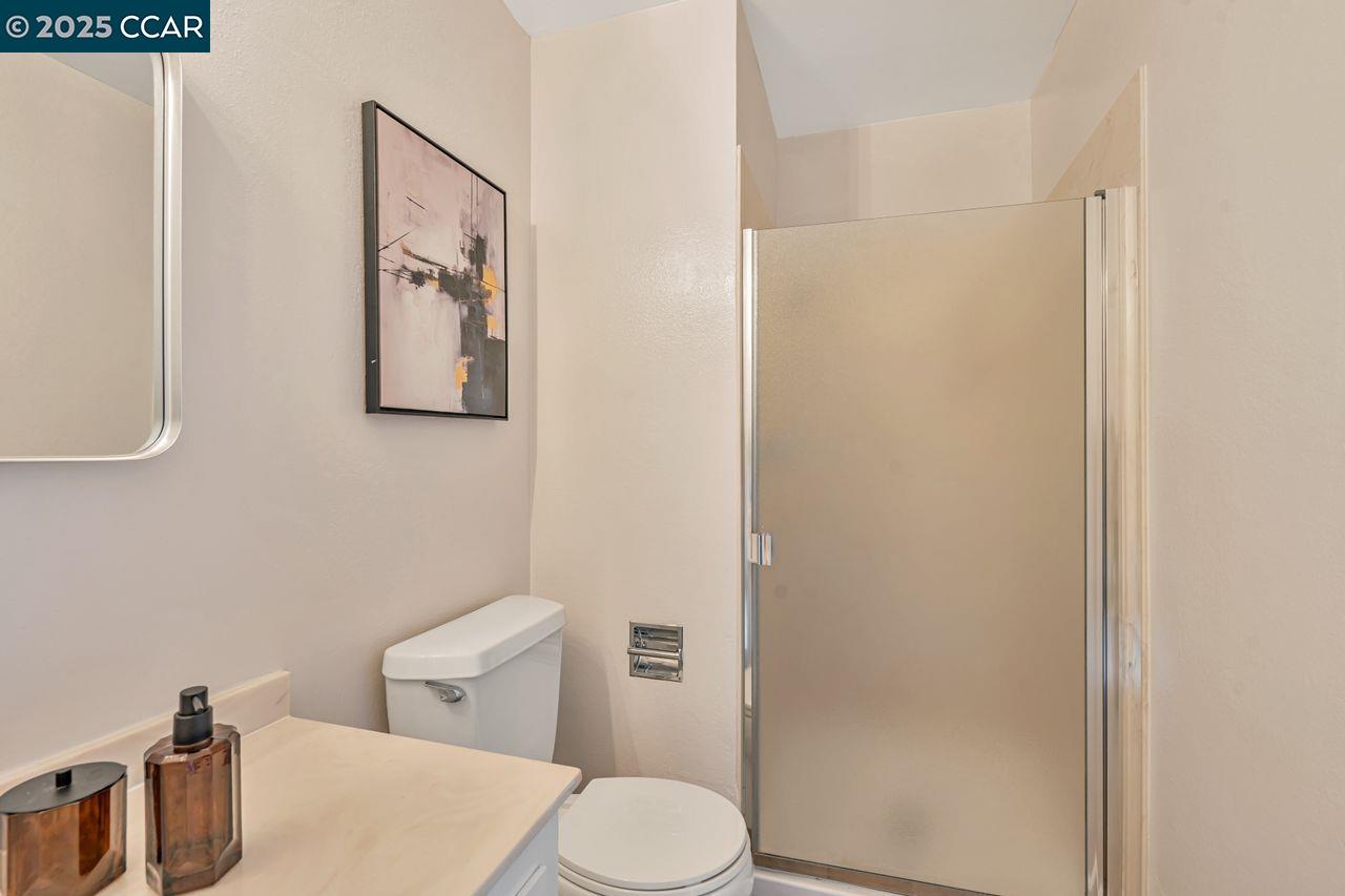 Detail Gallery Image 27 of 40 For 2022 Ascot Dr, Moraga,  CA 94556 - 3 Beds | 2/1 Baths