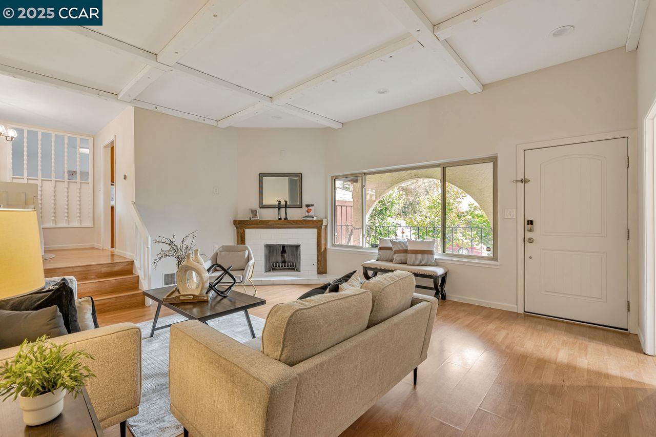 Photo #7: 41113661 Listing: Photo #7