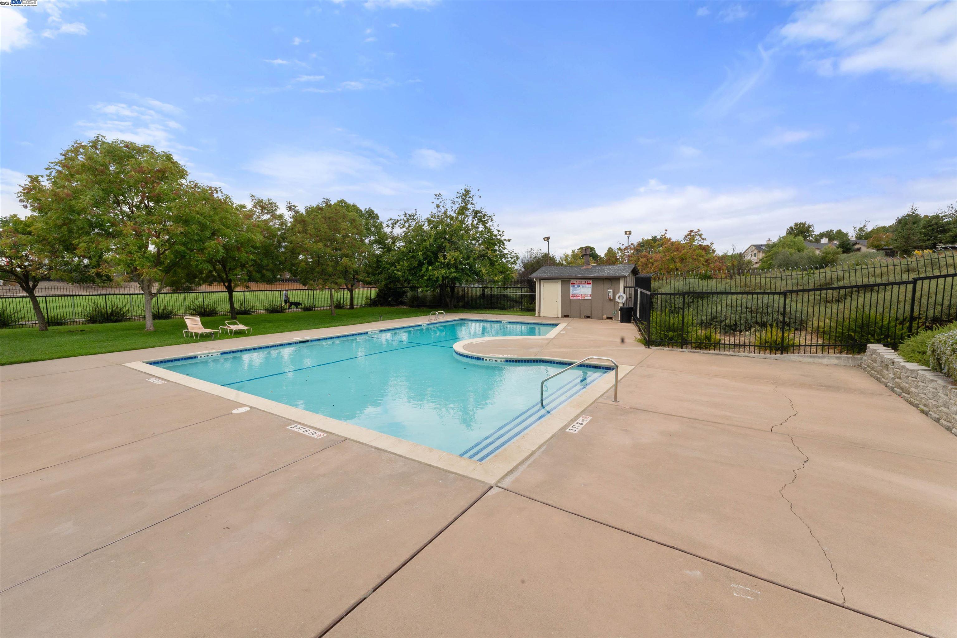 Photo #41: 41113677 Listing: Photo #41