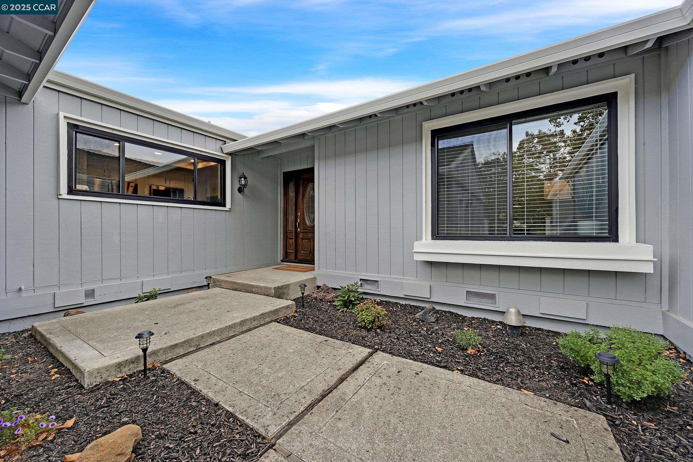 Photo #2: 41113679 Listing 