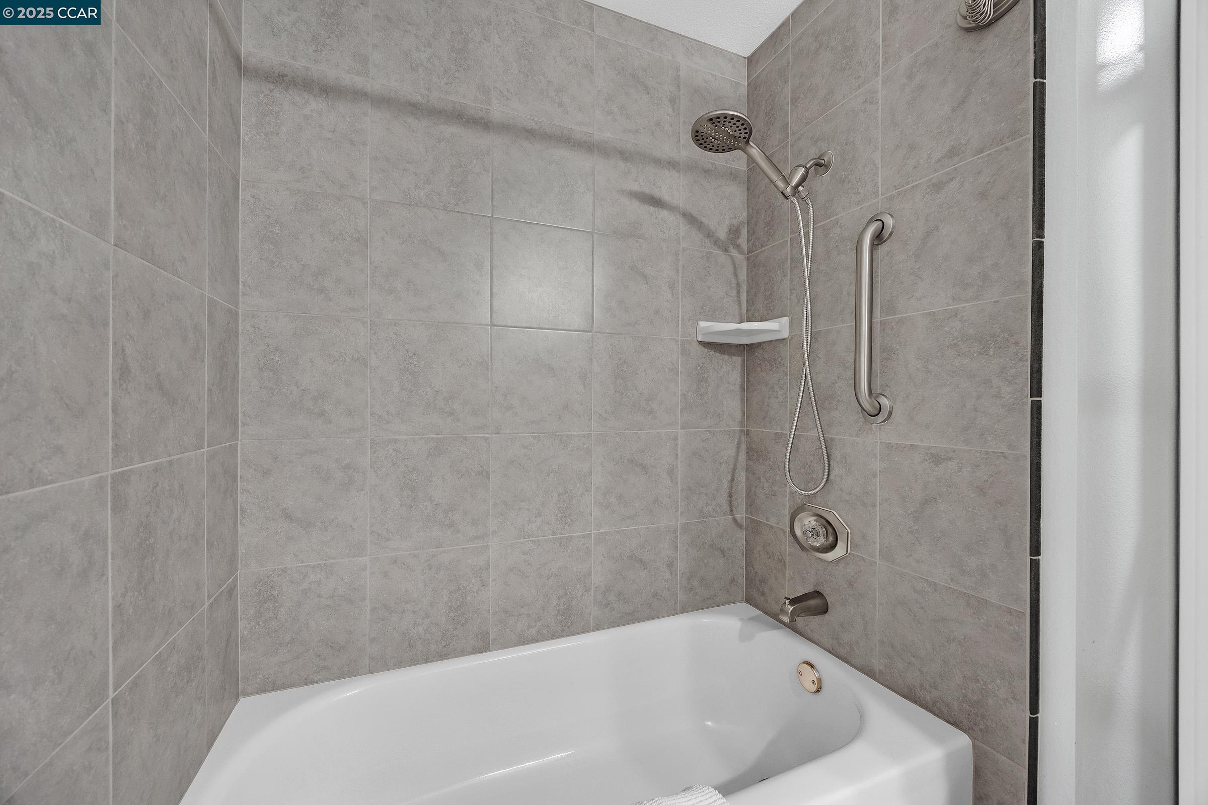 Photo #32: 41113679 Listing: Photo #32