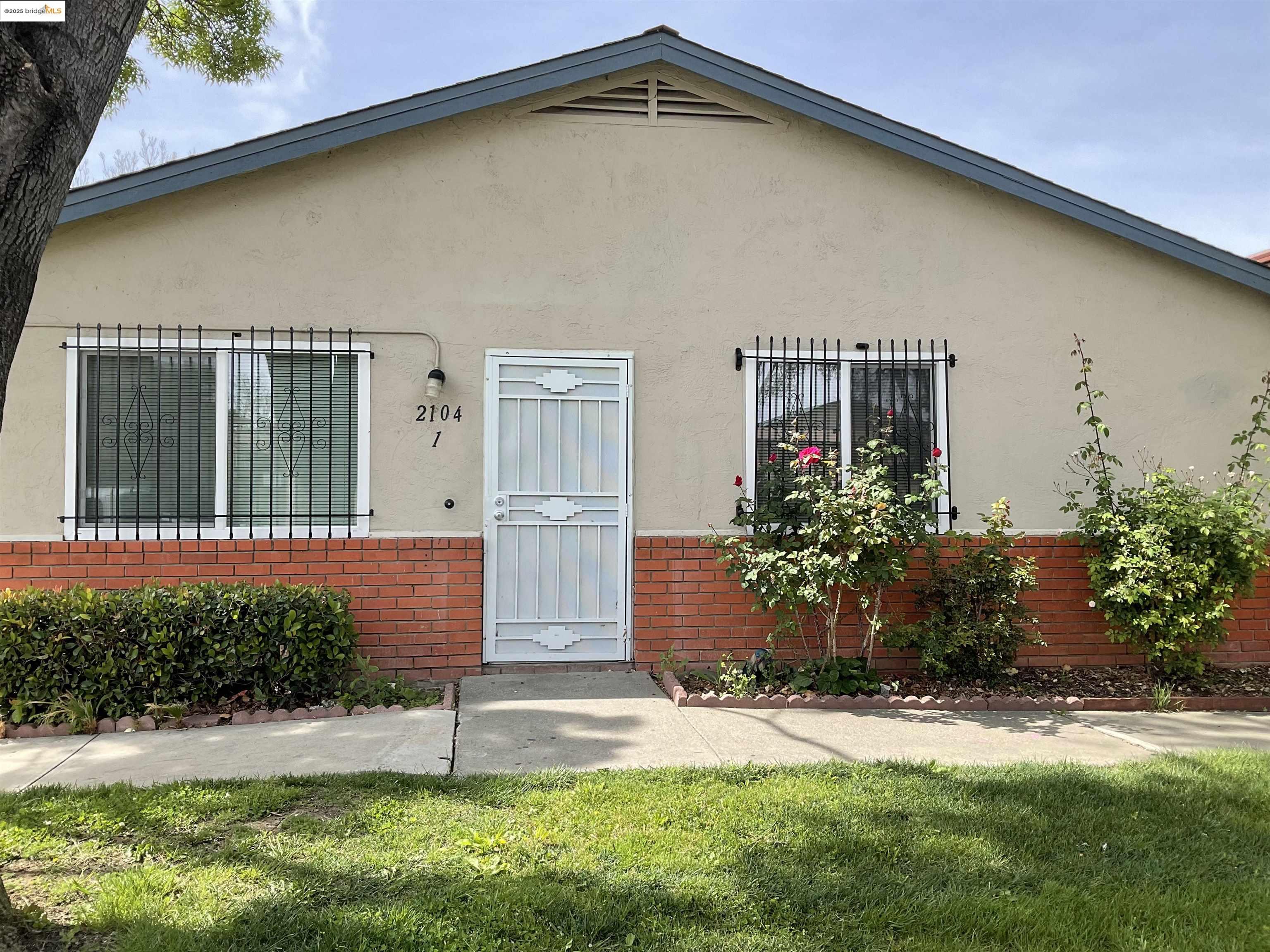 MLS: 41113680 Condo For Sale