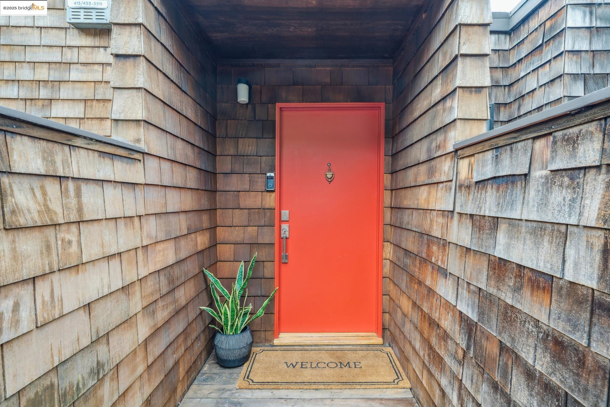 Detail Gallery Image 3 of 50 For 139 Del Mar Ave, Berkeley,  CA 94708 - 3 Beds | 2/1 Baths