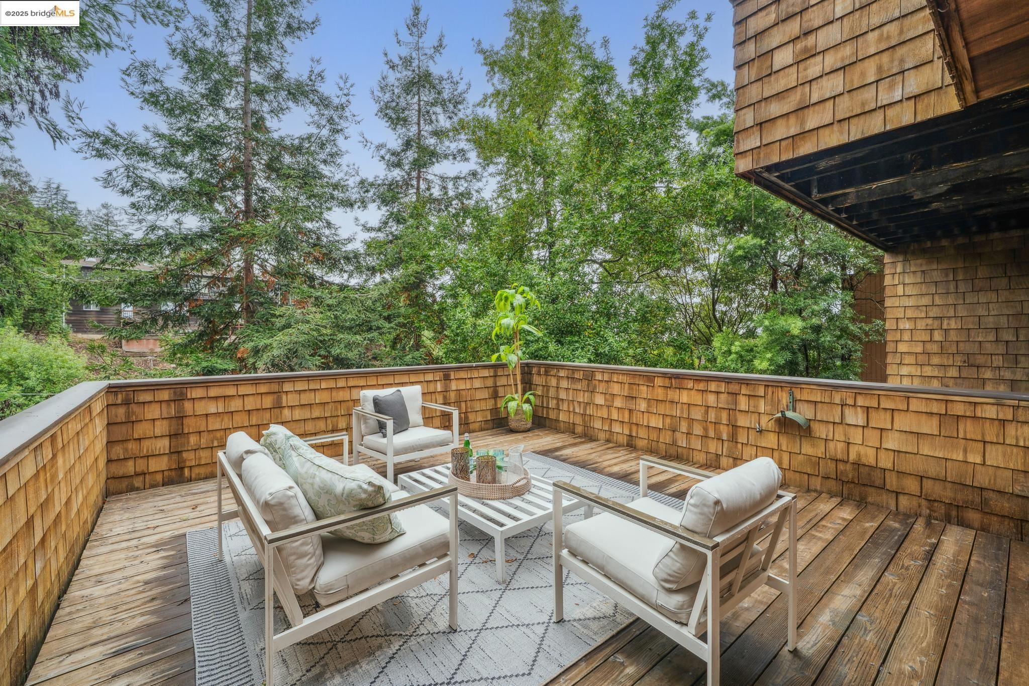 Detail Gallery Image 28 of 50 For 139 Del Mar Ave, Berkeley,  CA 94708 - 3 Beds | 2/1 Baths